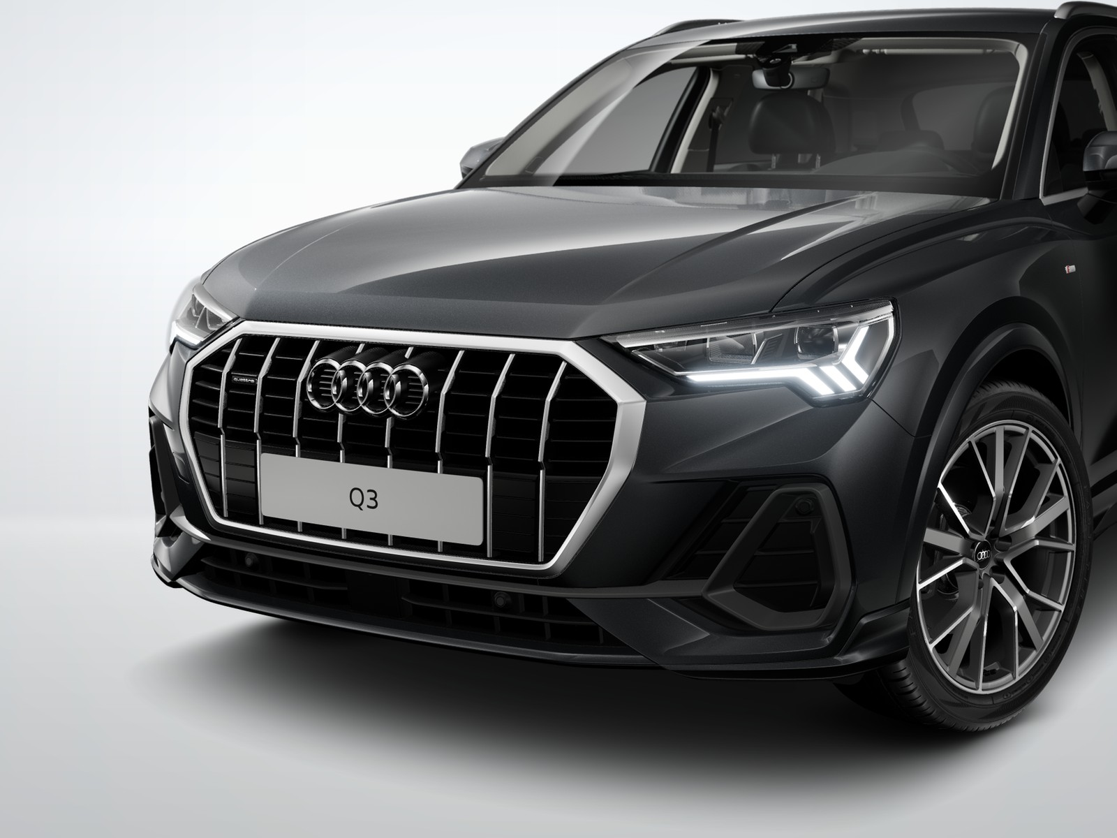 Q3 45 TFSI quattro S-tronic S line Soundsystem Navi LED AHK