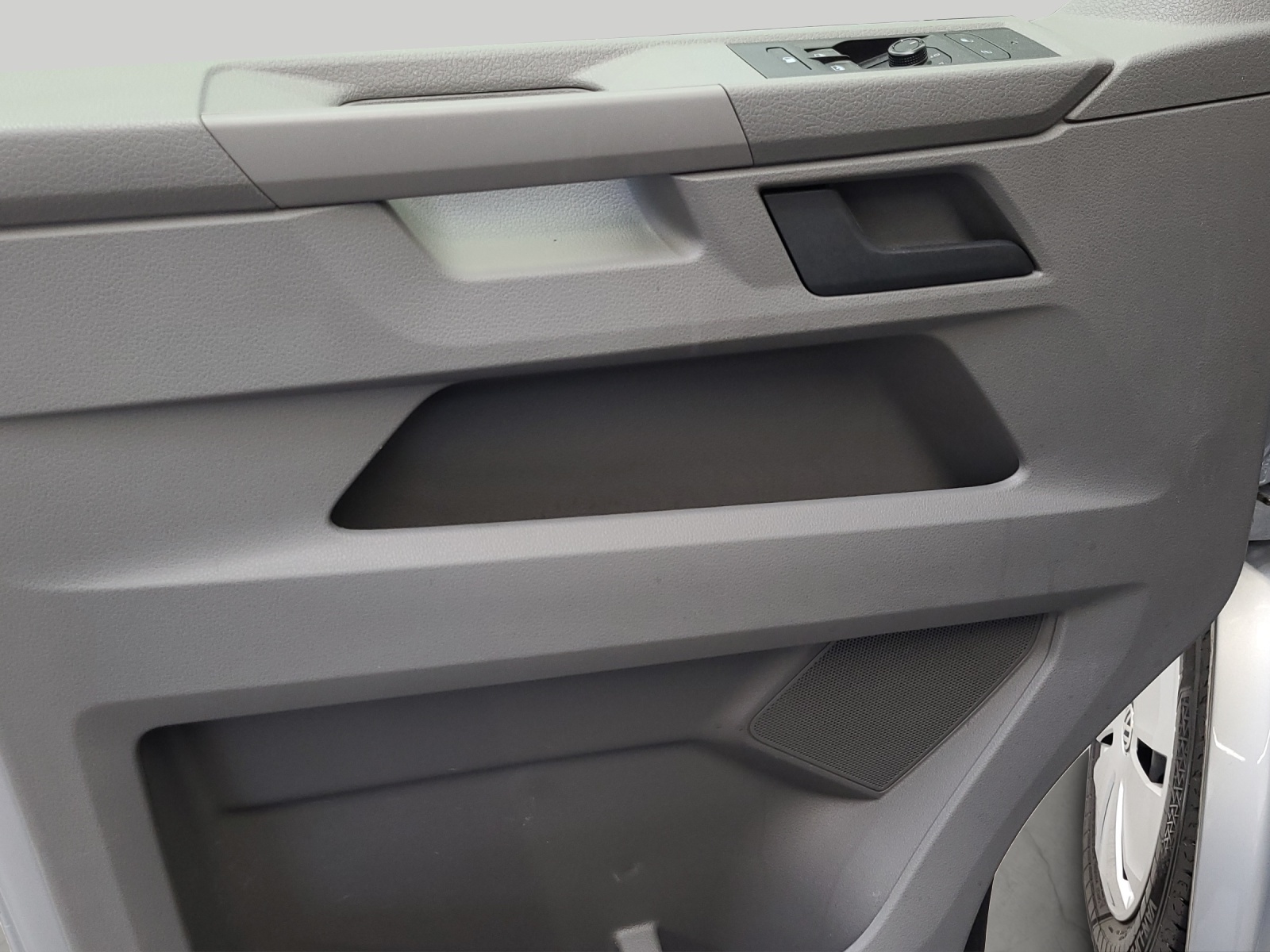 T6 Transporter Kasten 6.1 TDI Standheizung Navi Klima GRA