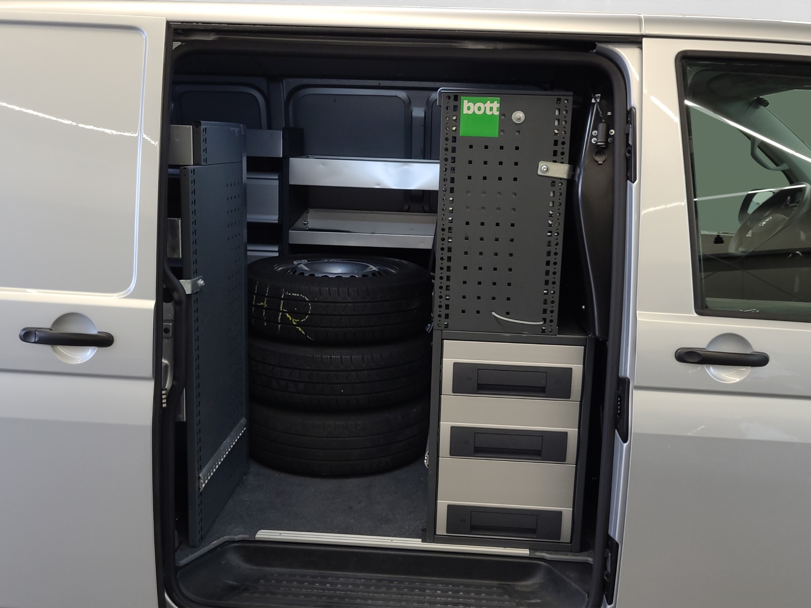 T6 Transporter Kasten 6.1 TDI Standheizung Navi Klima GRA