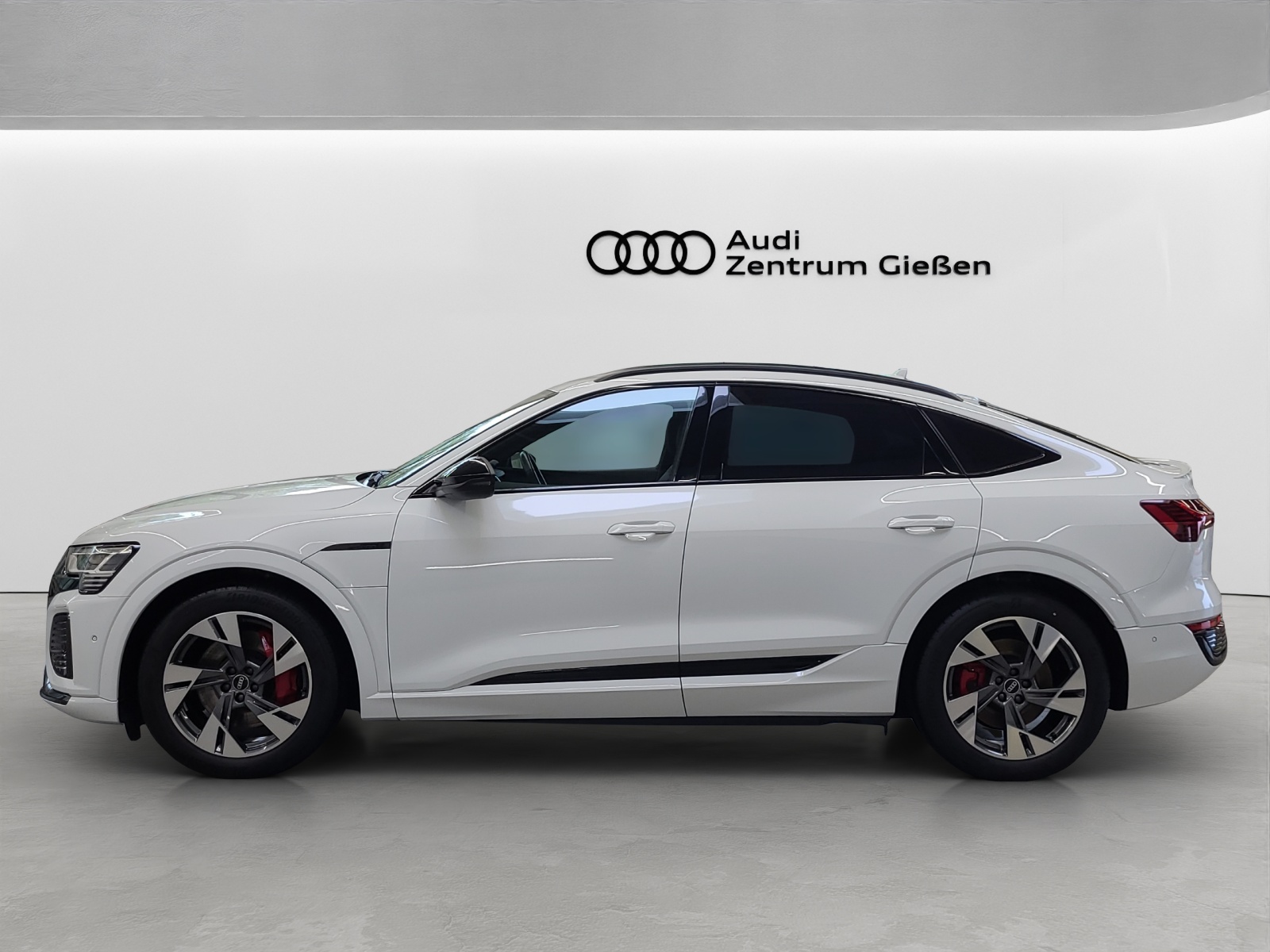 Q8 e-tron Sportback 55 quattro S line Black HuD Matrix-LED Navi