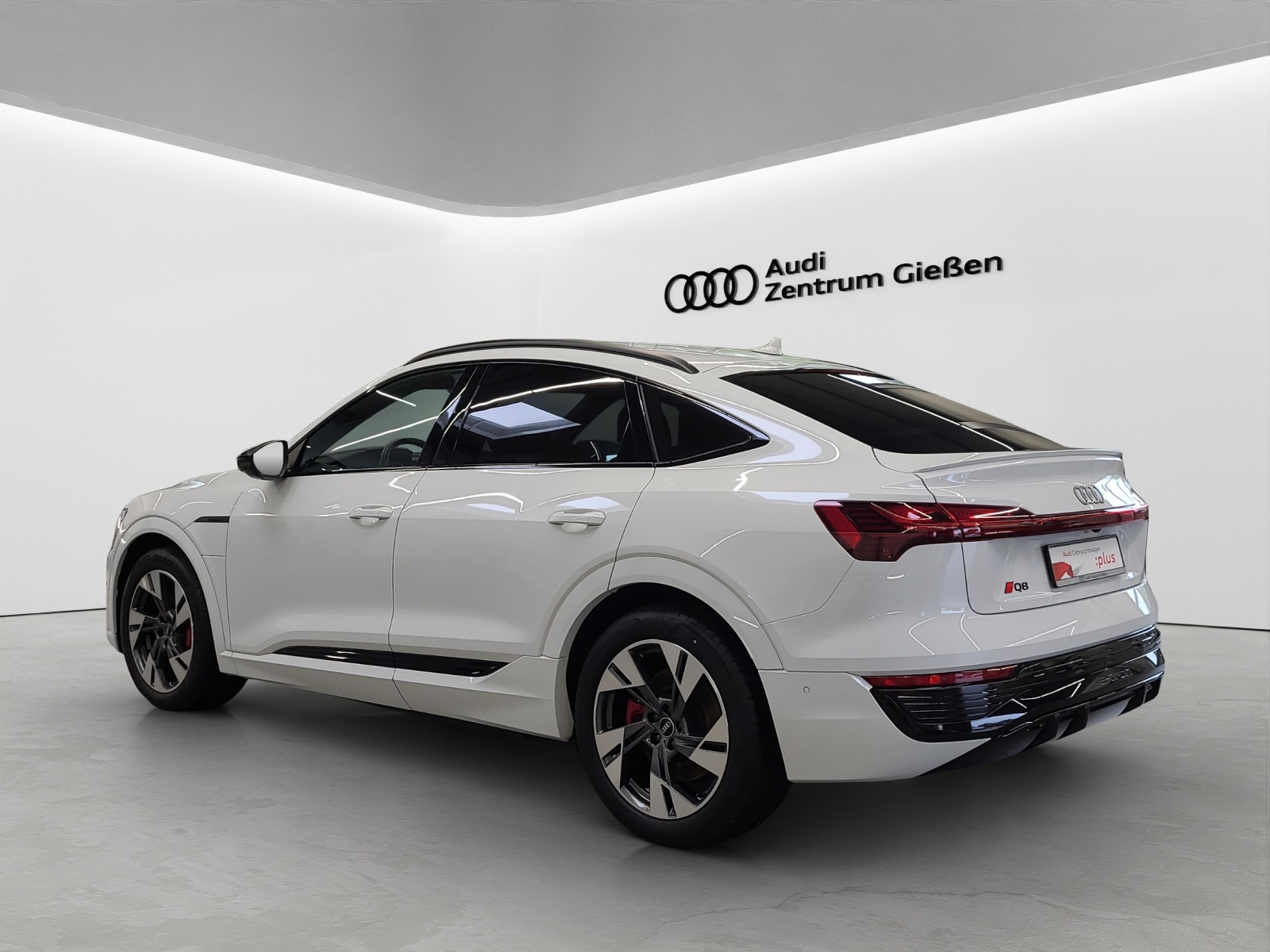 Q8 e-tron Sportback 55 quattro S line Black HuD Matrix-LED Navi