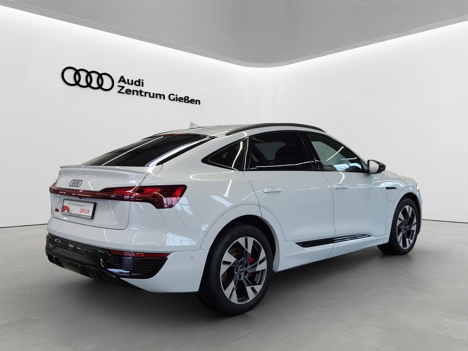 Q8 e-tron Sportback 55 quattro S line Black HuD Matrix-LED Navi