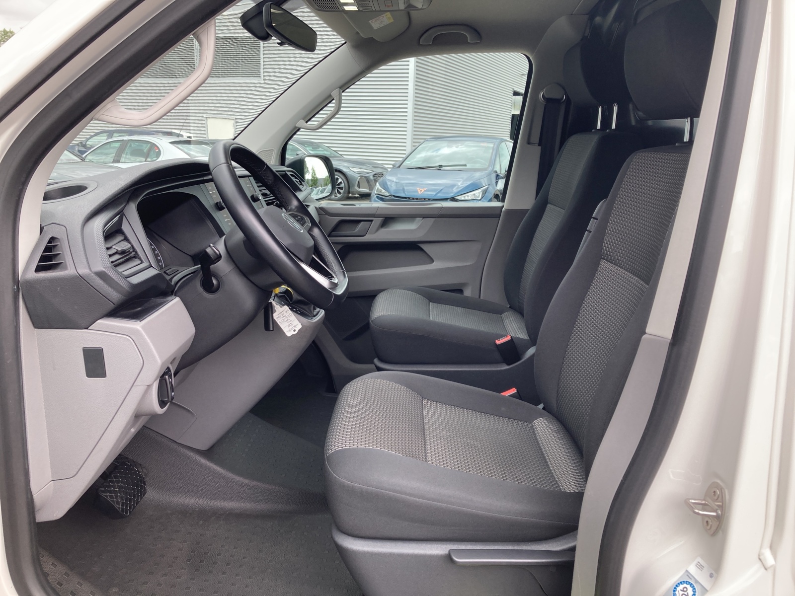 T6 Kasten 6.1 2.0 TDI DSG Navi GRA Klima