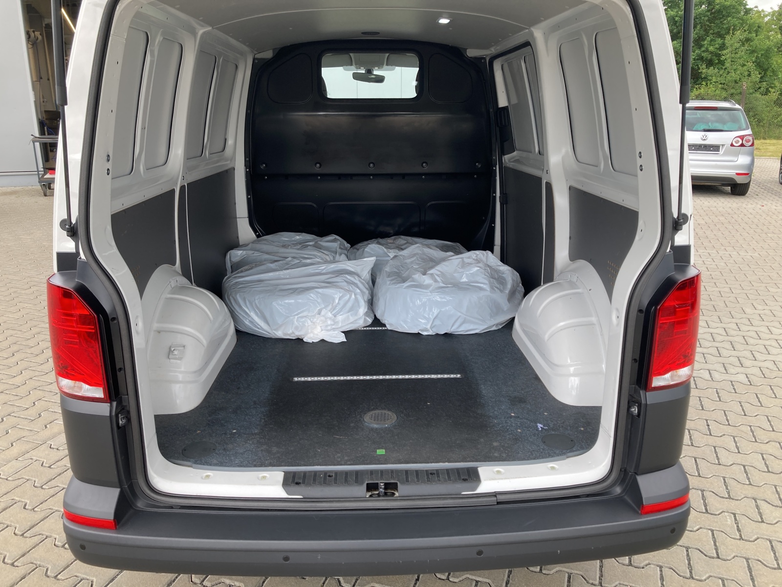 T6 Kasten 6.1 2.0 TDI DSG Navi GRA Klima