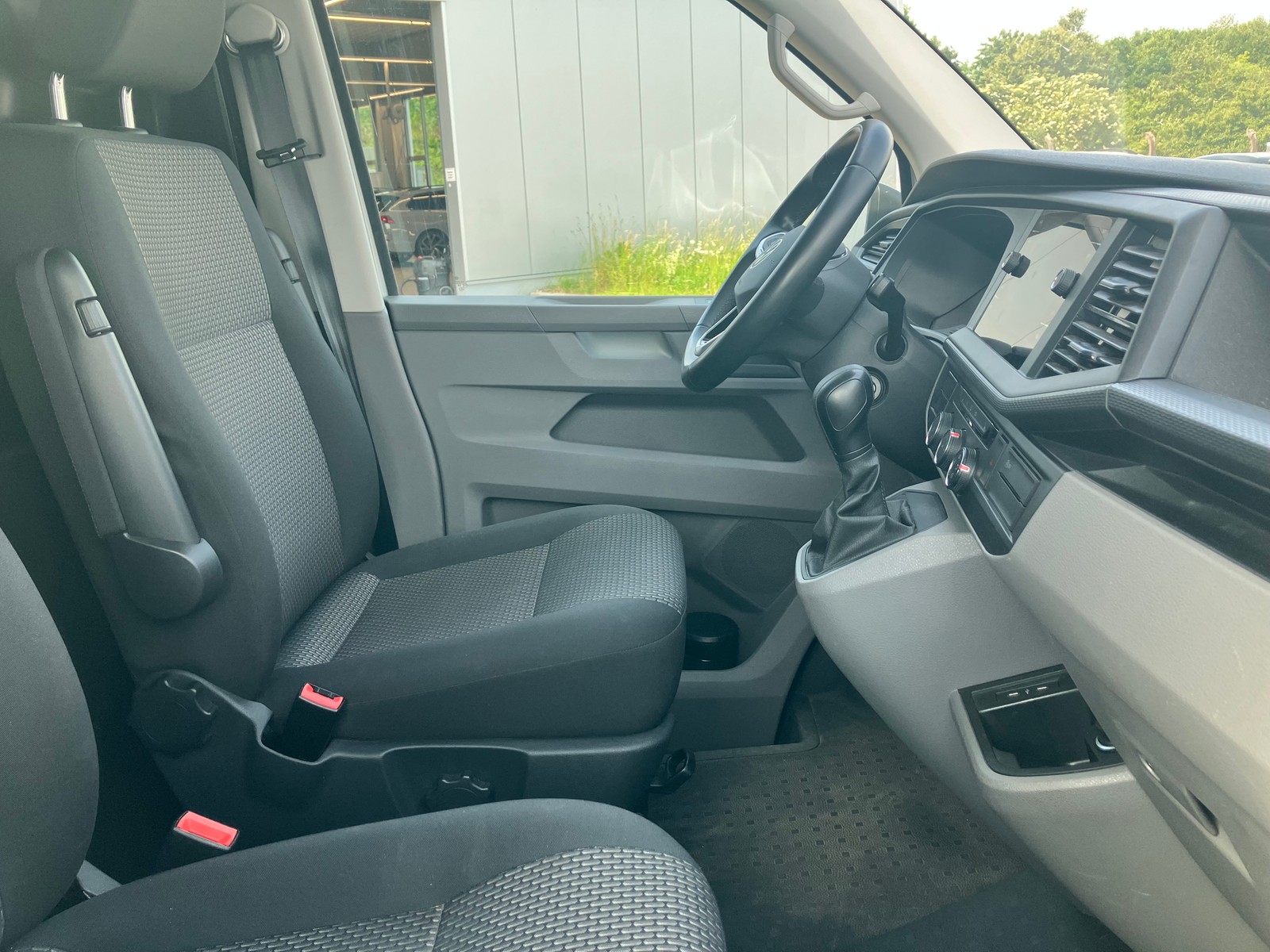 T6.1 Kasten TDI DSG Navi GRA Klima