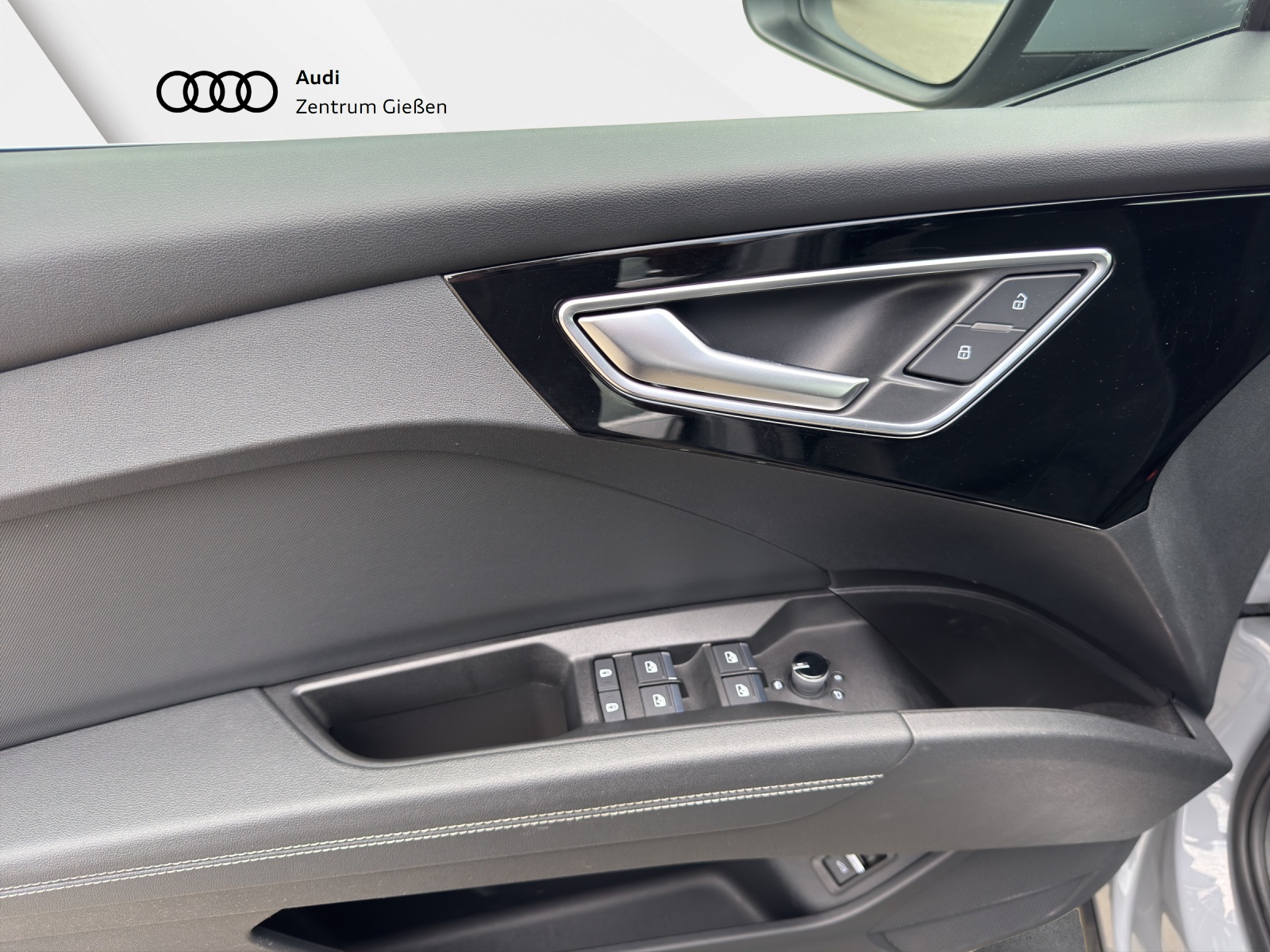 Q4 e-tron Sportback 40 S line AHK Navi Assistenzpaket