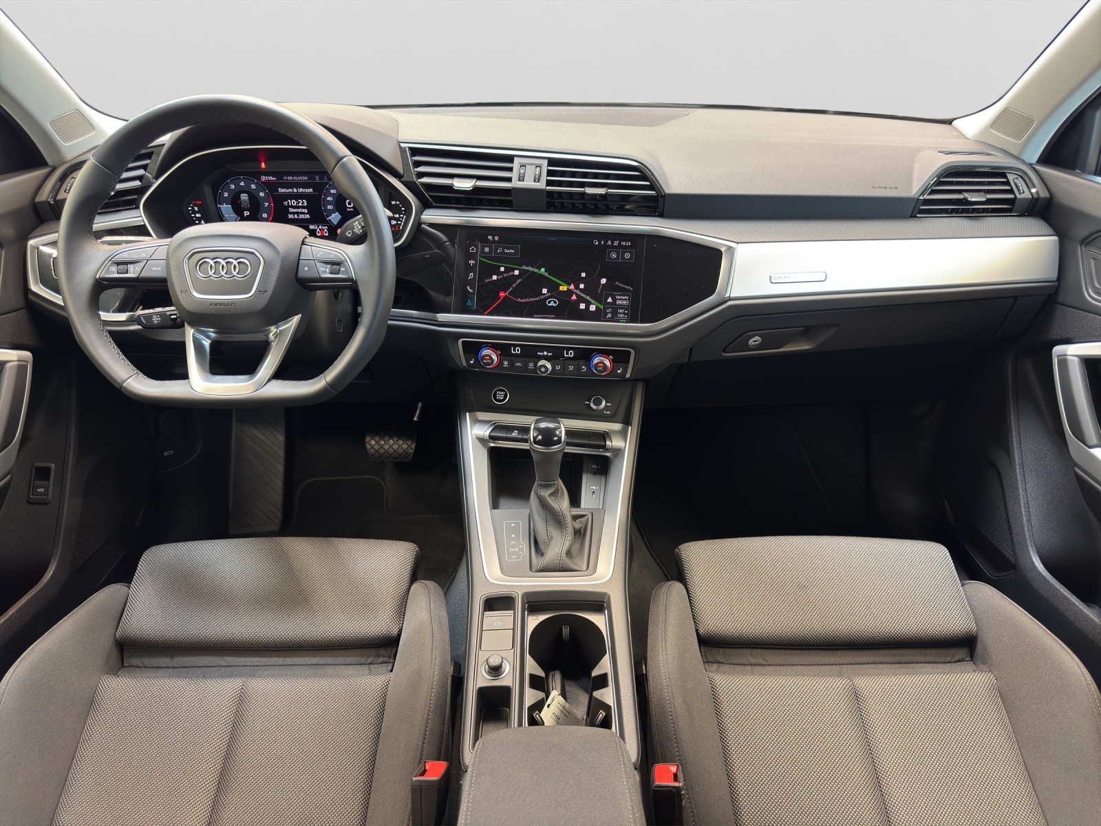 Q3 35 TFSI S-tronic advanced AHK LED ACC Navi