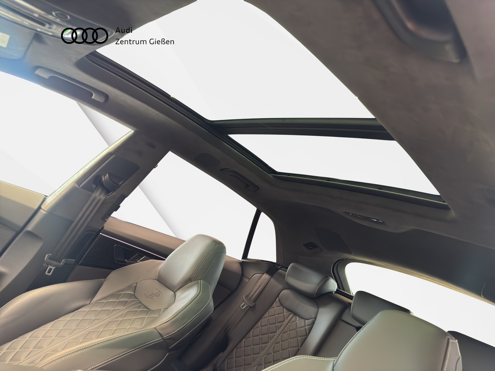 SQ8 4.0 TFSI quattro Black B&O HuD MATRIX PANO