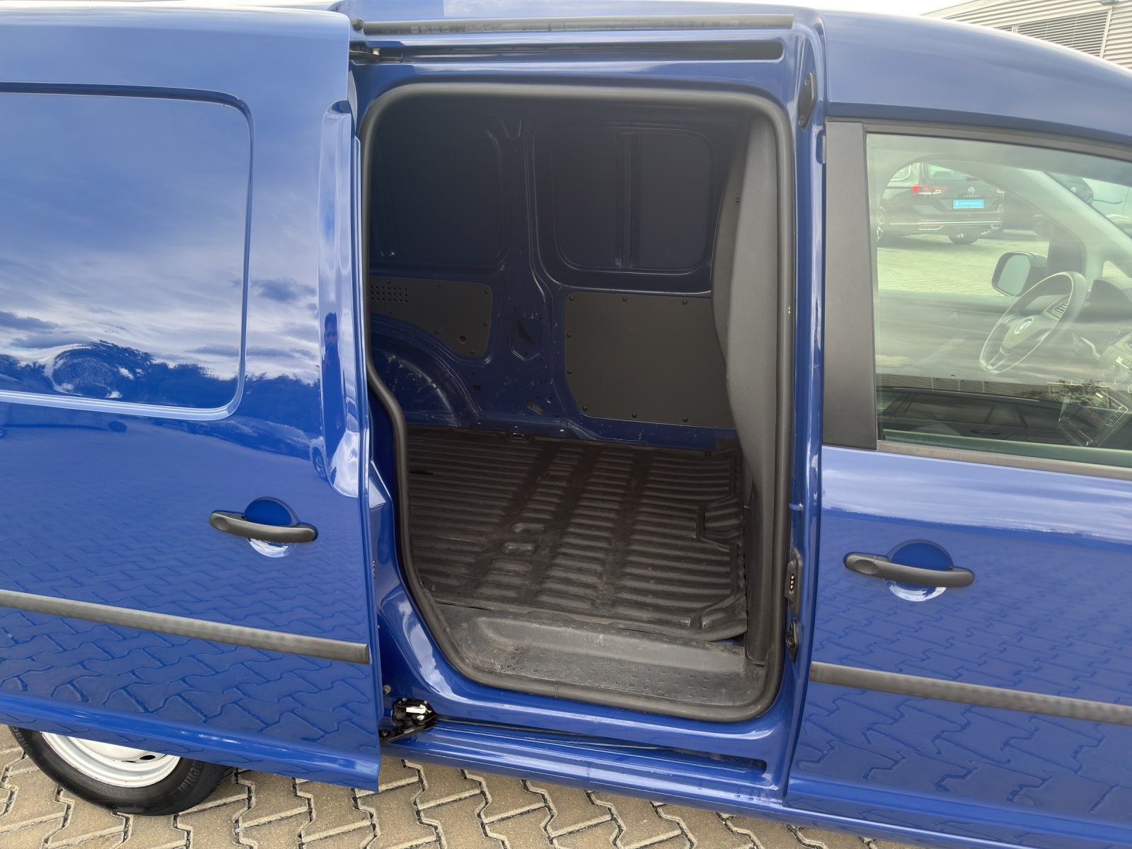 Caddy Maxi Kasten 2.0 TDI Maxi Kasten EcoProfi BMT Navi Heckflügeltüren Climatronik Ganzjahresreifen