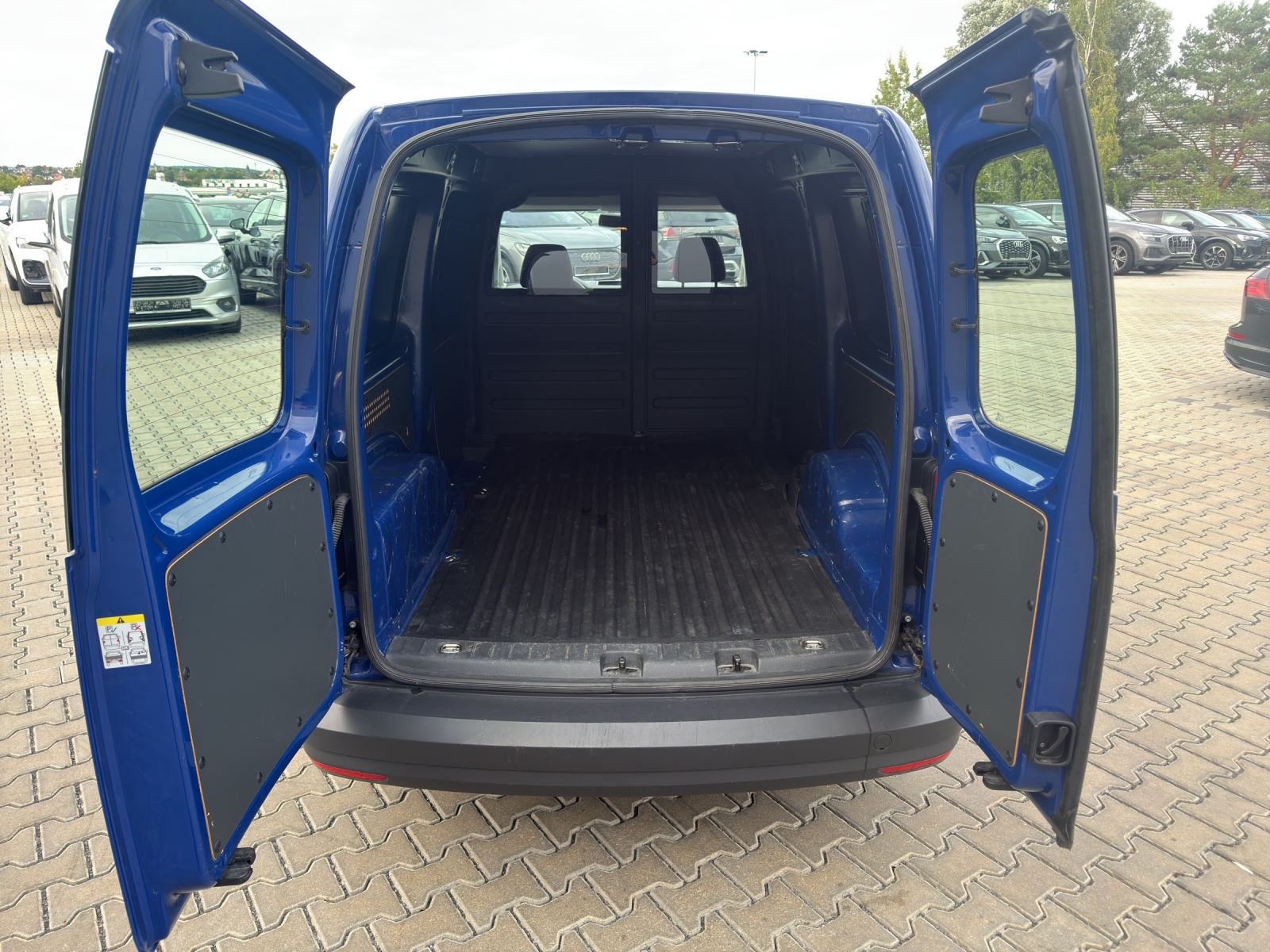 Caddy Maxi Kasten 2.0 TDI Maxi Kasten EcoProfi BMT Navi Heckflügeltüren Climatronik Ganzjahresreifen