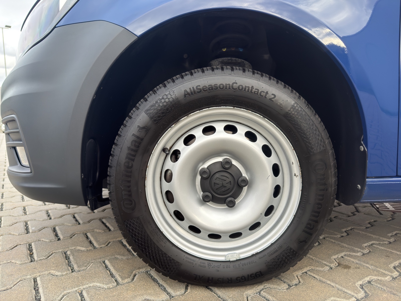 Caddy Maxi Kasten 2.0 TDI Maxi Kasten EcoProfi BMT Navi Heckflügeltüren Climatronik Ganzjahresreifen