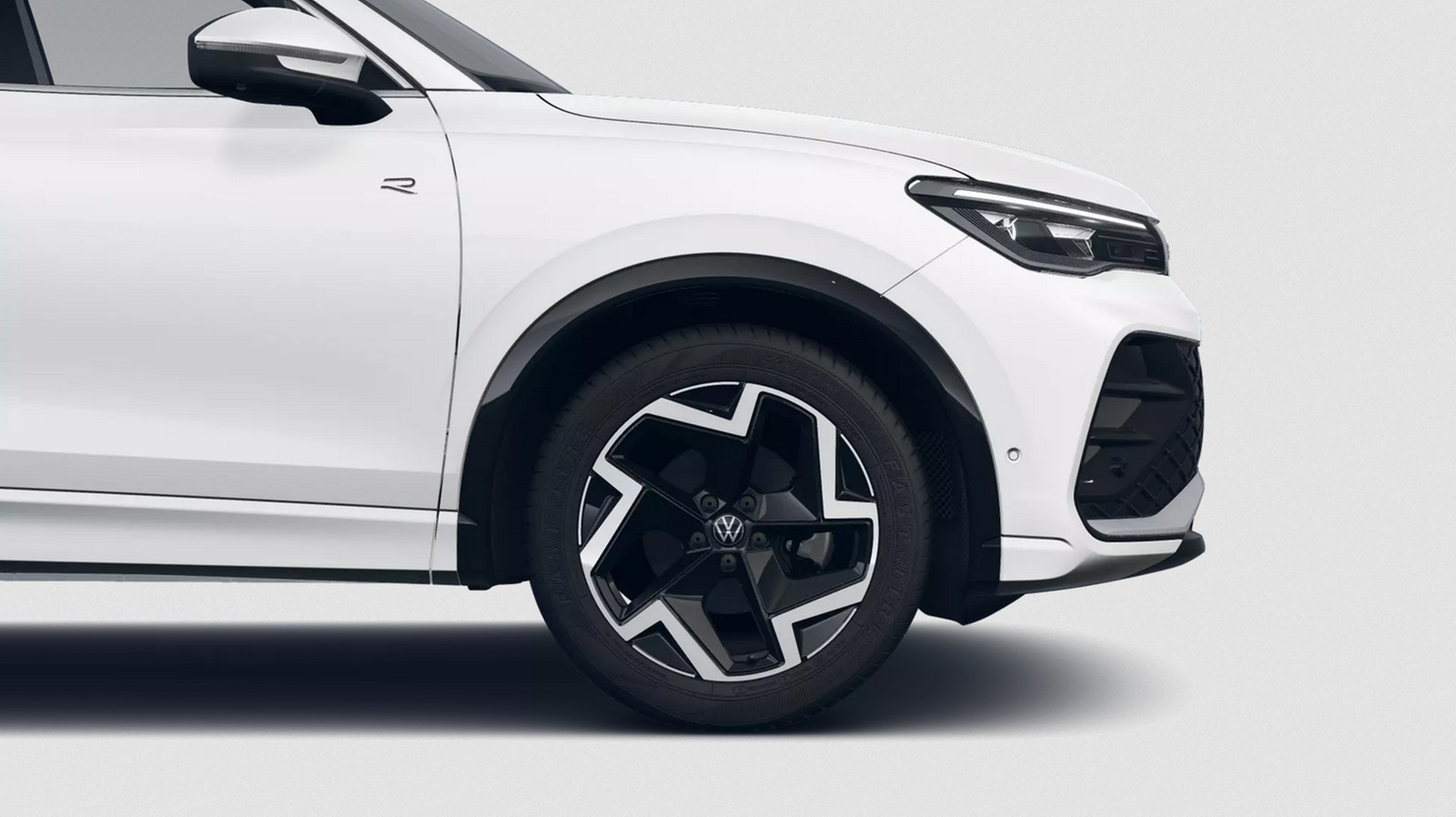 Tiguan R-Line 1,5 l eTSI 110 kW DSG UPE 62505 Lederpaket, Area View, IQ.Light