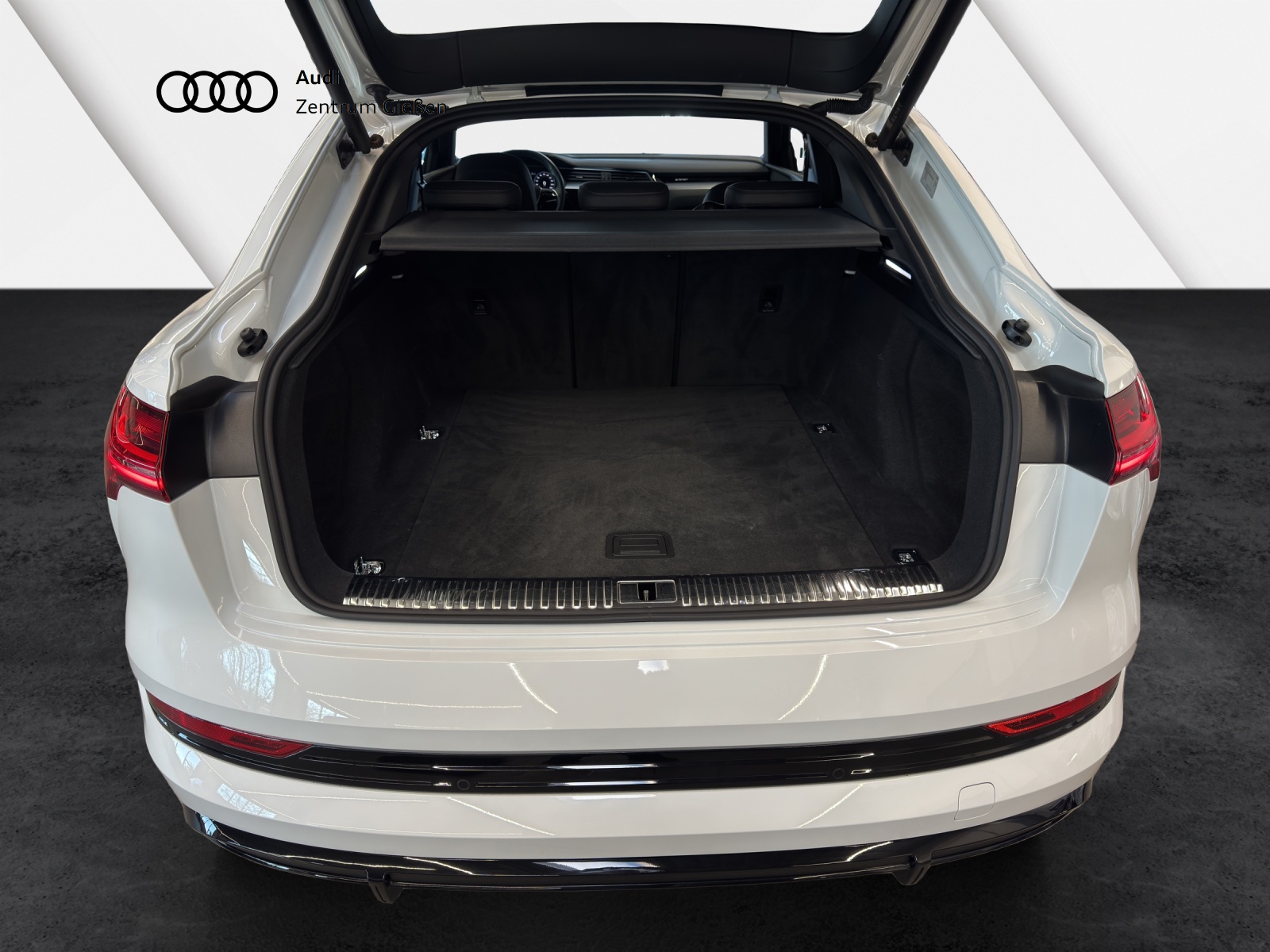 e-tron Sportback 50 quattro S line Black AHK Matrix Navi 360°Kamera