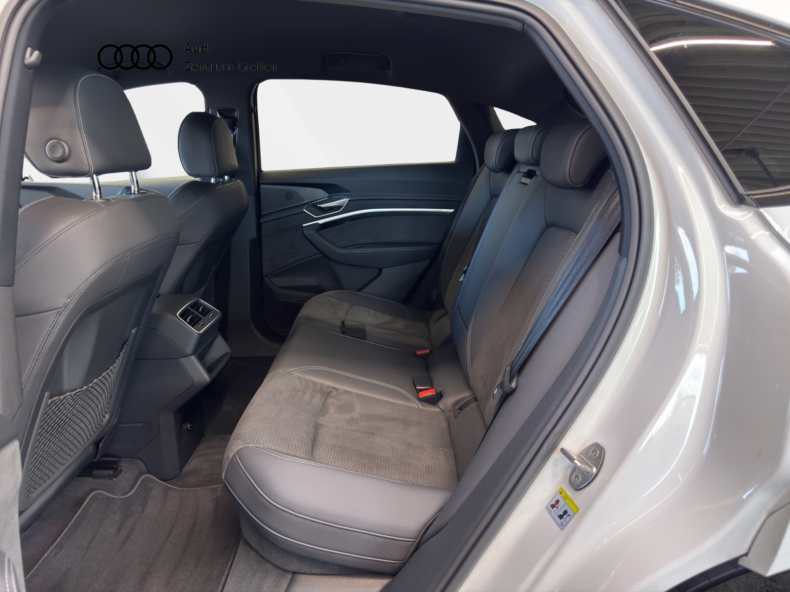 e-tron Sportback 50 quattro S line Black AHK Matrix Navi 360°Kamera