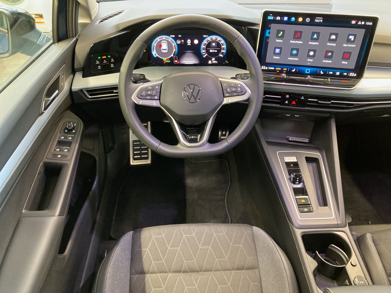 Golf 8 Variant eTSI DSG Goal LED-Plus Navi AHK TravelAssist