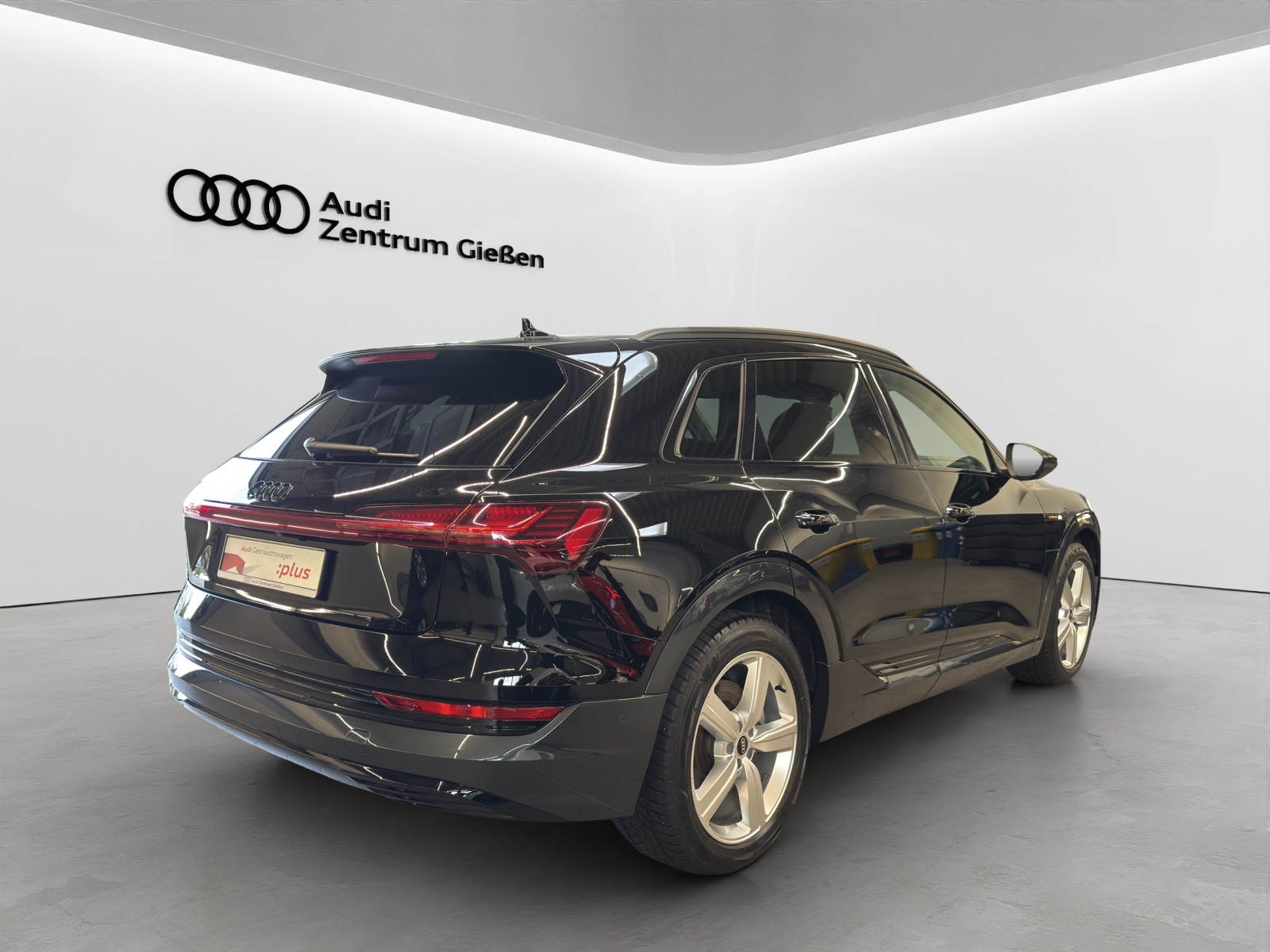 e-tron 55 quattro advanced black AHK Pano Matrix-LED