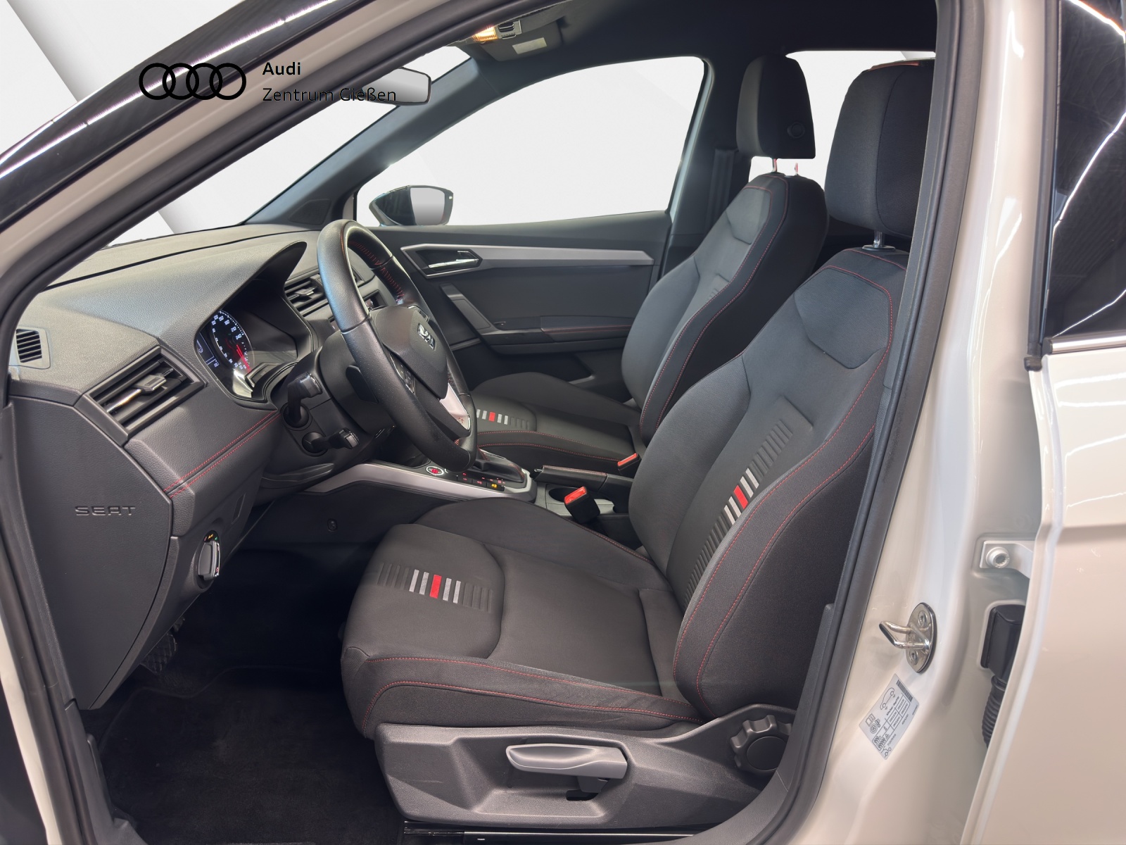 Arona 1.0 TSI DSG FR ACC Navi LED Rückfahrkamera