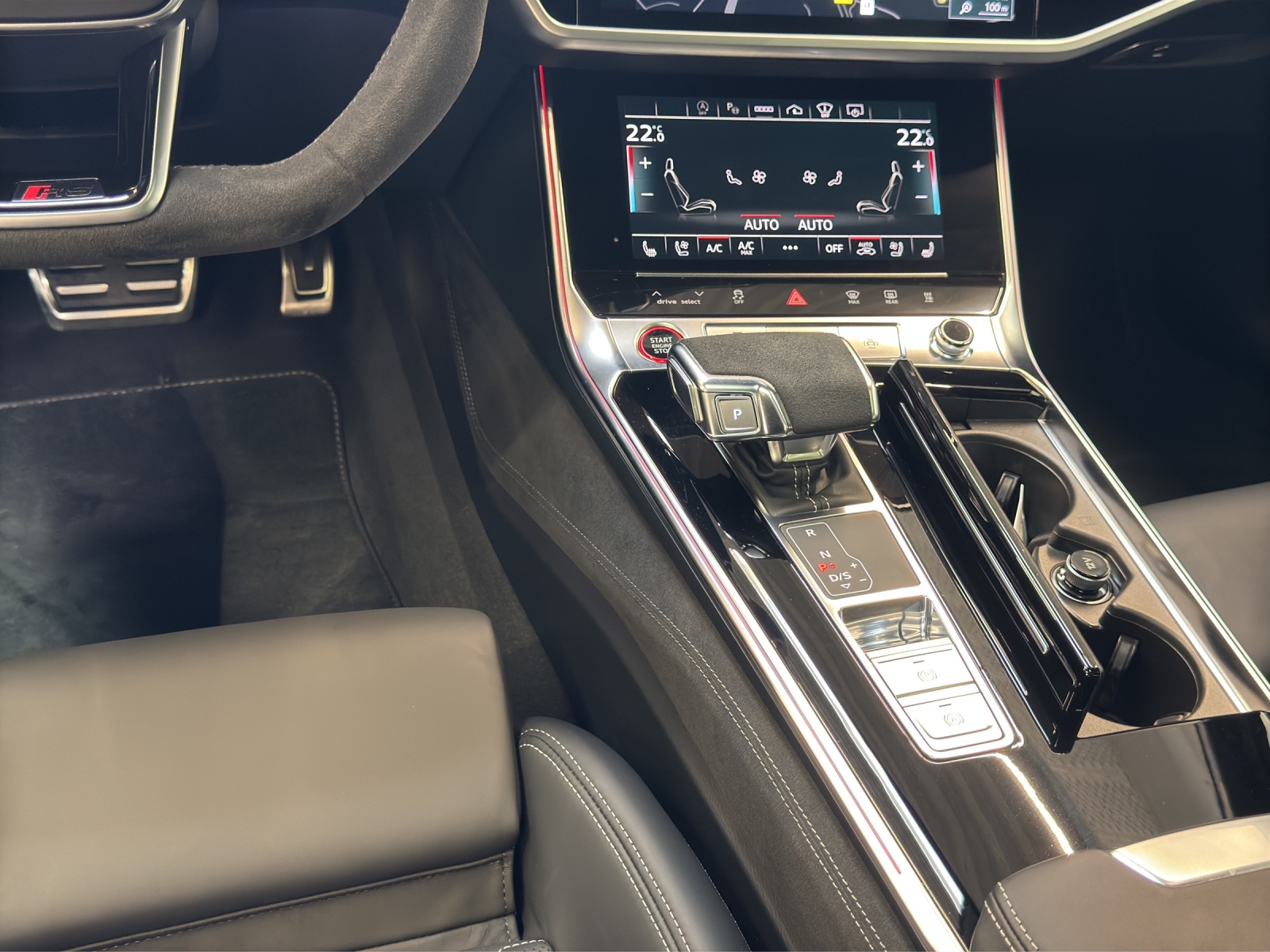 RS 6 Avant TFSI quattro Black Pano B&O HuD AHK 360°Kamera