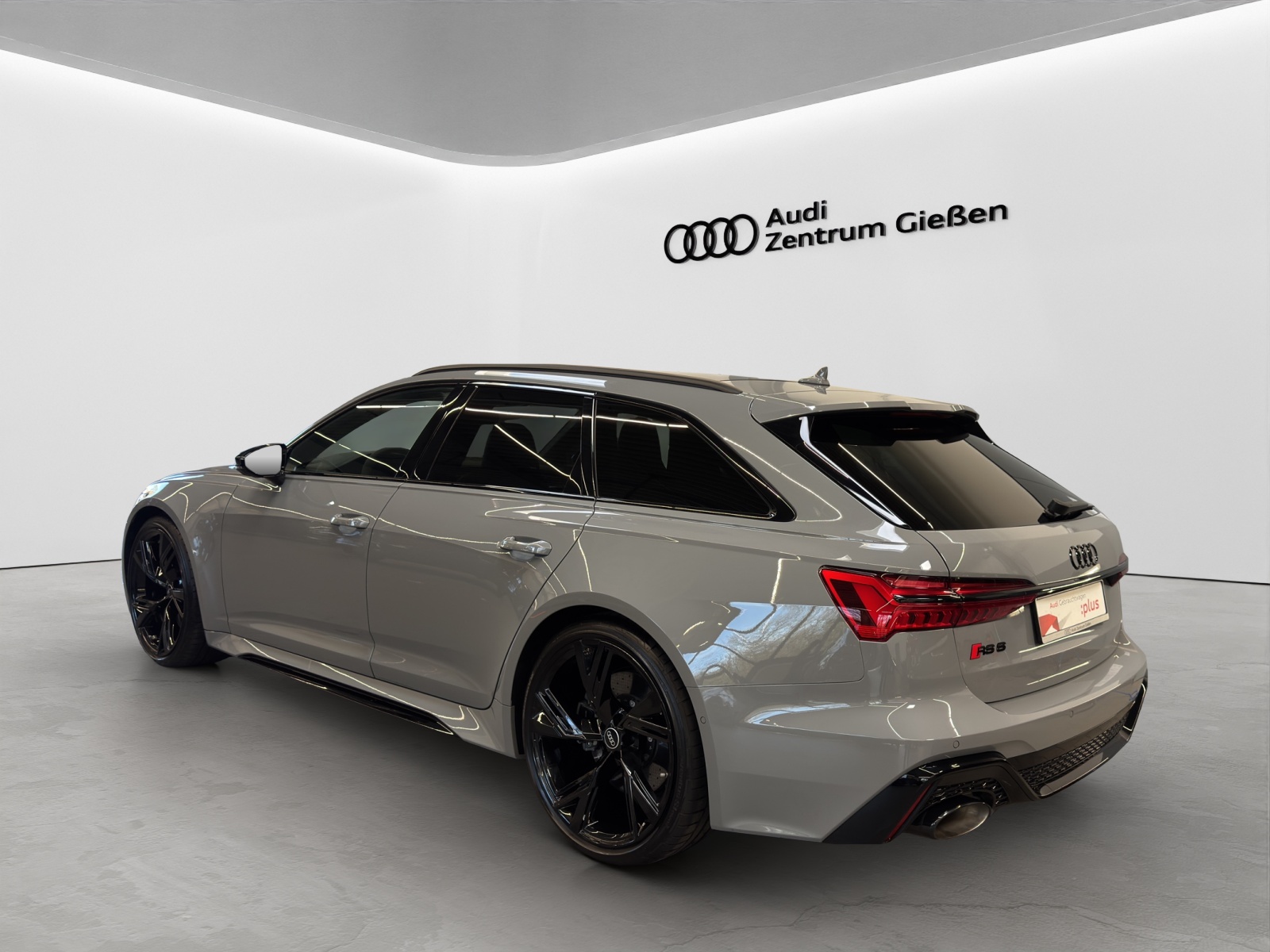 RS 6 Avant TFSI quattro Black Pano B&O HuD AHK 360°Kamera