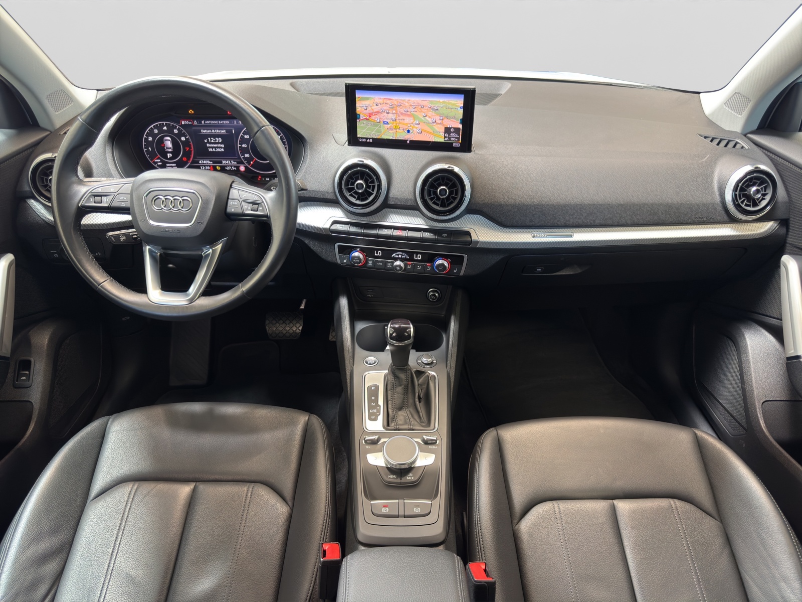 Q2 35 TFSI S-tronic advanced black ACC Navi LED Rückfahrkamera