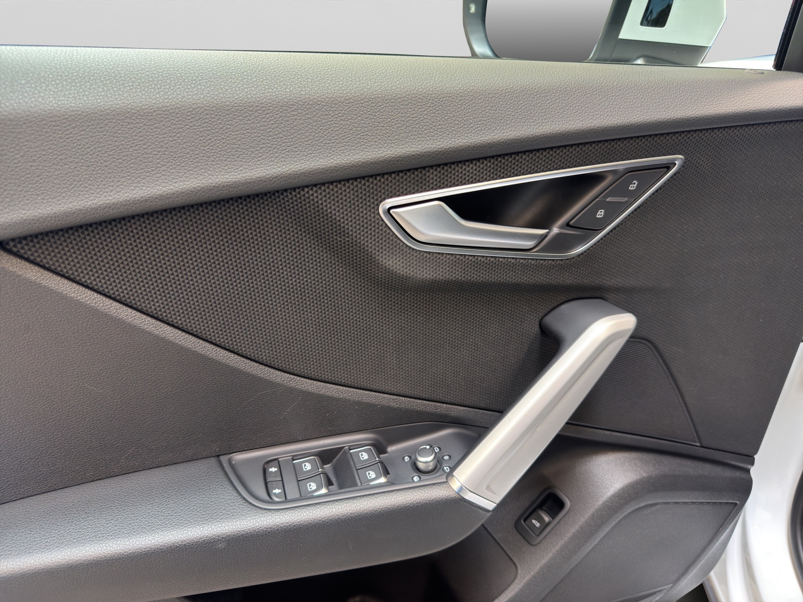 Q2 35 TFSI S-tronic advanced black ACC Navi LED Rückfahrkamera