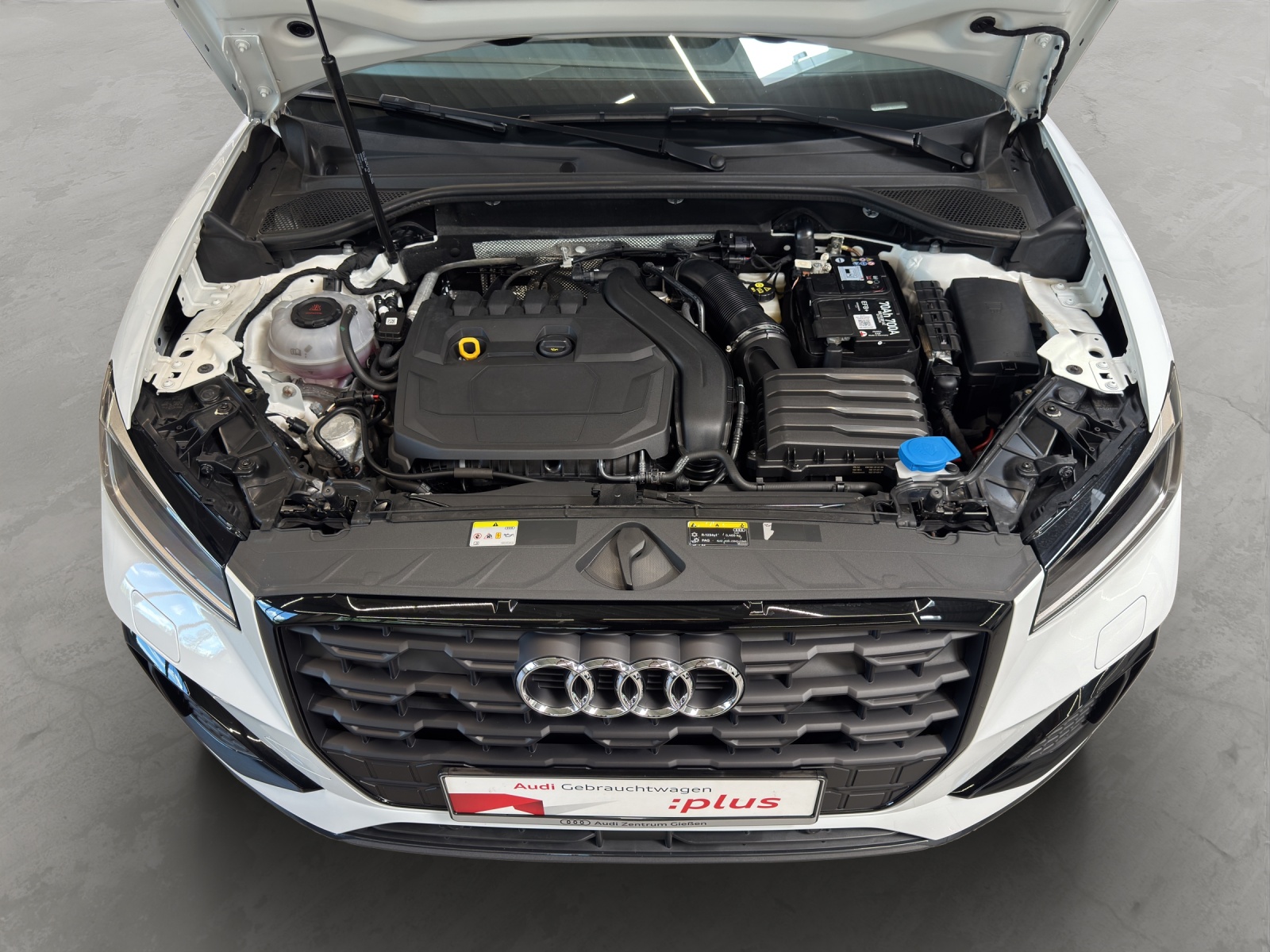 Q2 35 TFSI S-tronic advanced black ACC Navi LED Rückfahrkamera