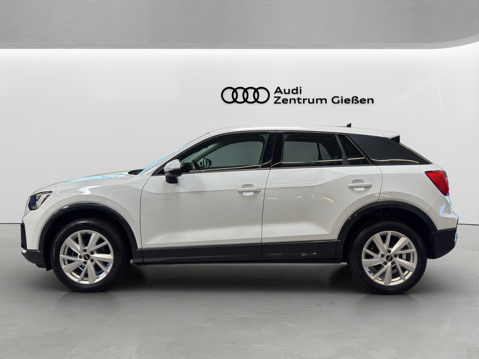 Q2 35 TFSI S-tronic advanced black ACC Navi LED Rückfahrkamera