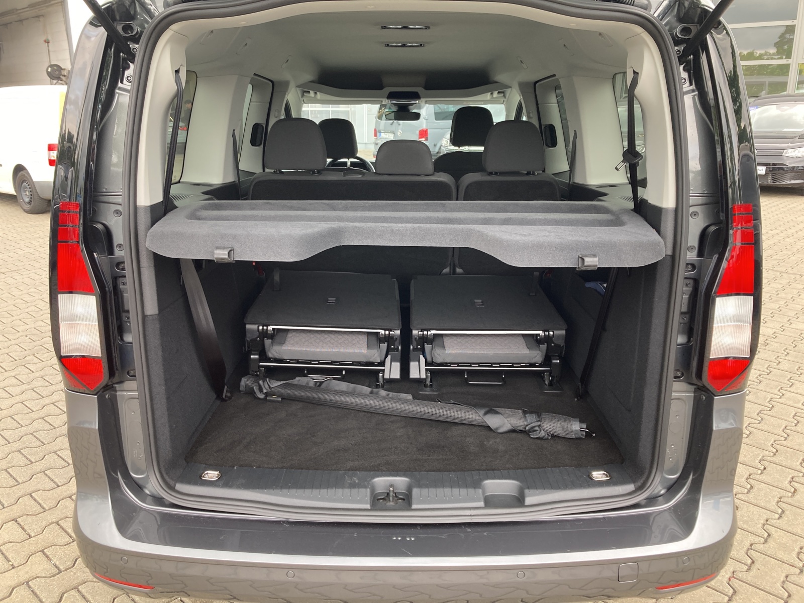Caddy TSI DSG Life Maxi LED Navi Parkassist