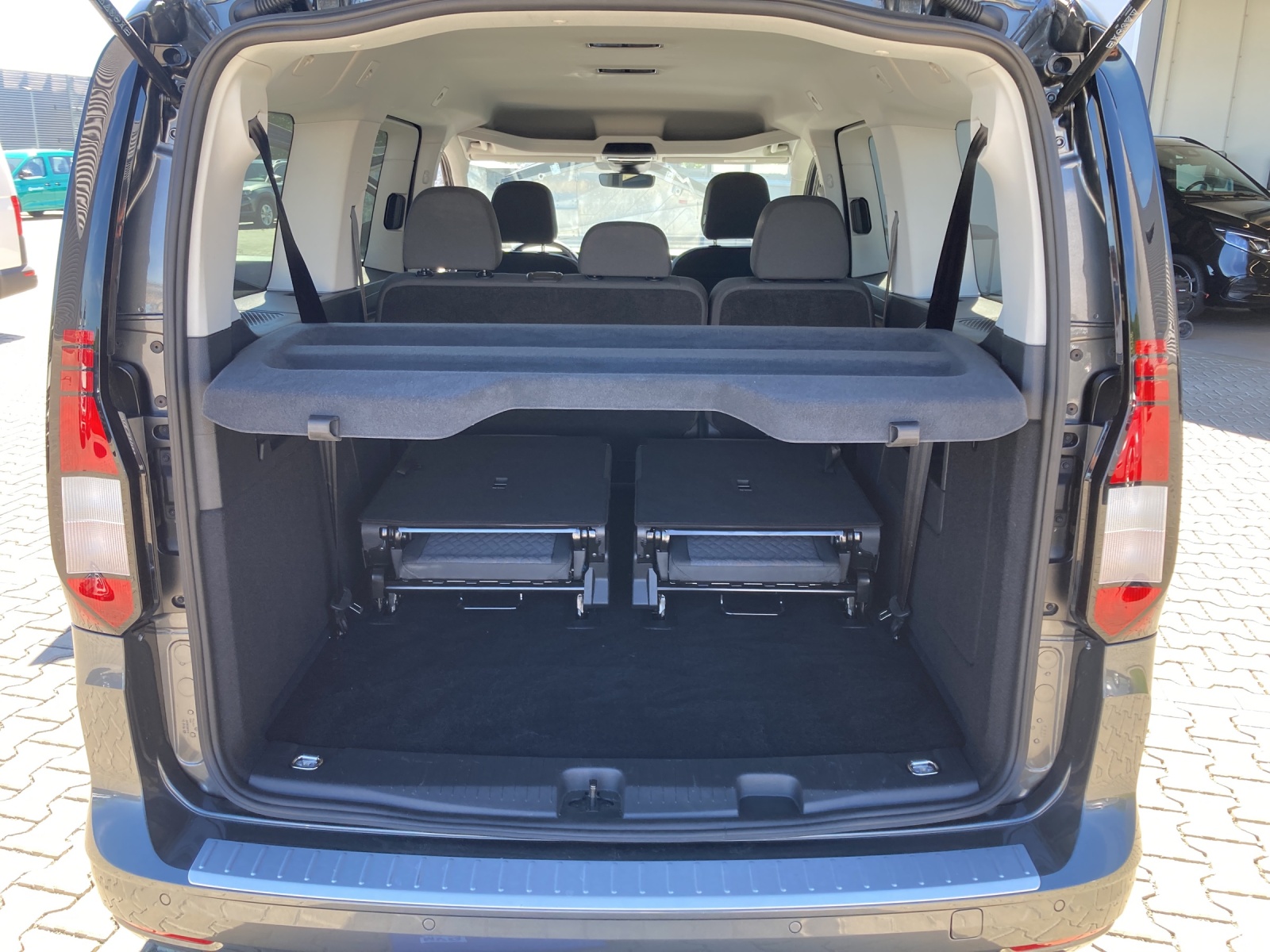Caddy TSI DSG Life Maxi LED Navi Parkassist