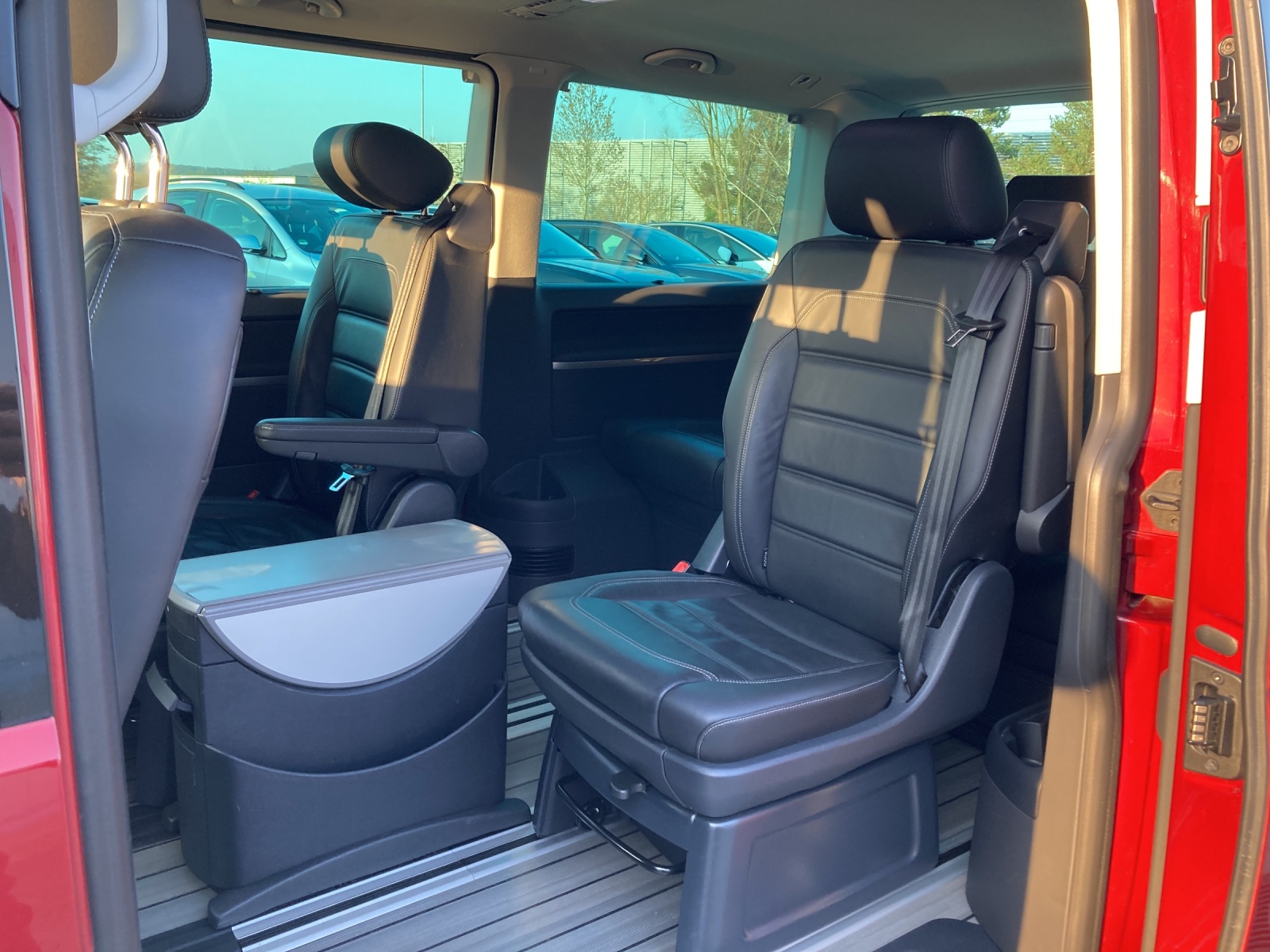 T6 Multivan Generation Six 6.1 2.0 TDI DSG 4 Motion Allrad, Navi Kamera ACC AHK strarr Leder