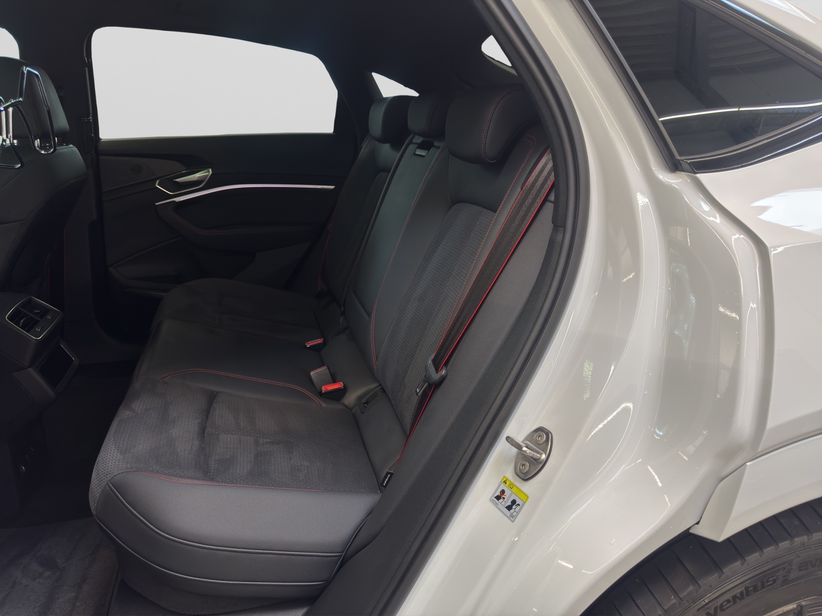 Q8 e-tron Sportback 55 quattro S line Black B&O Matrix Pano AHK