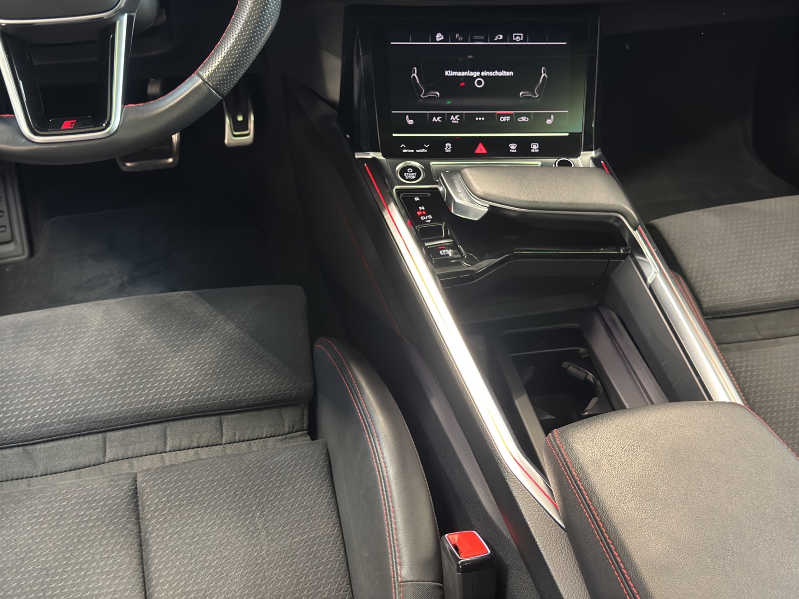 Q8 e-tron Sportback 55 quattro S line Black B&O Matrix Pano AHK