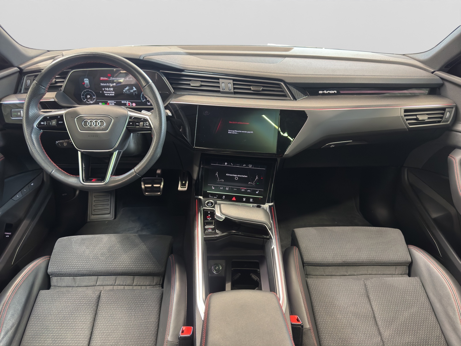 Q8 e-tron Sportback 55 quattro S line Black B&O Matrix Pano AHK