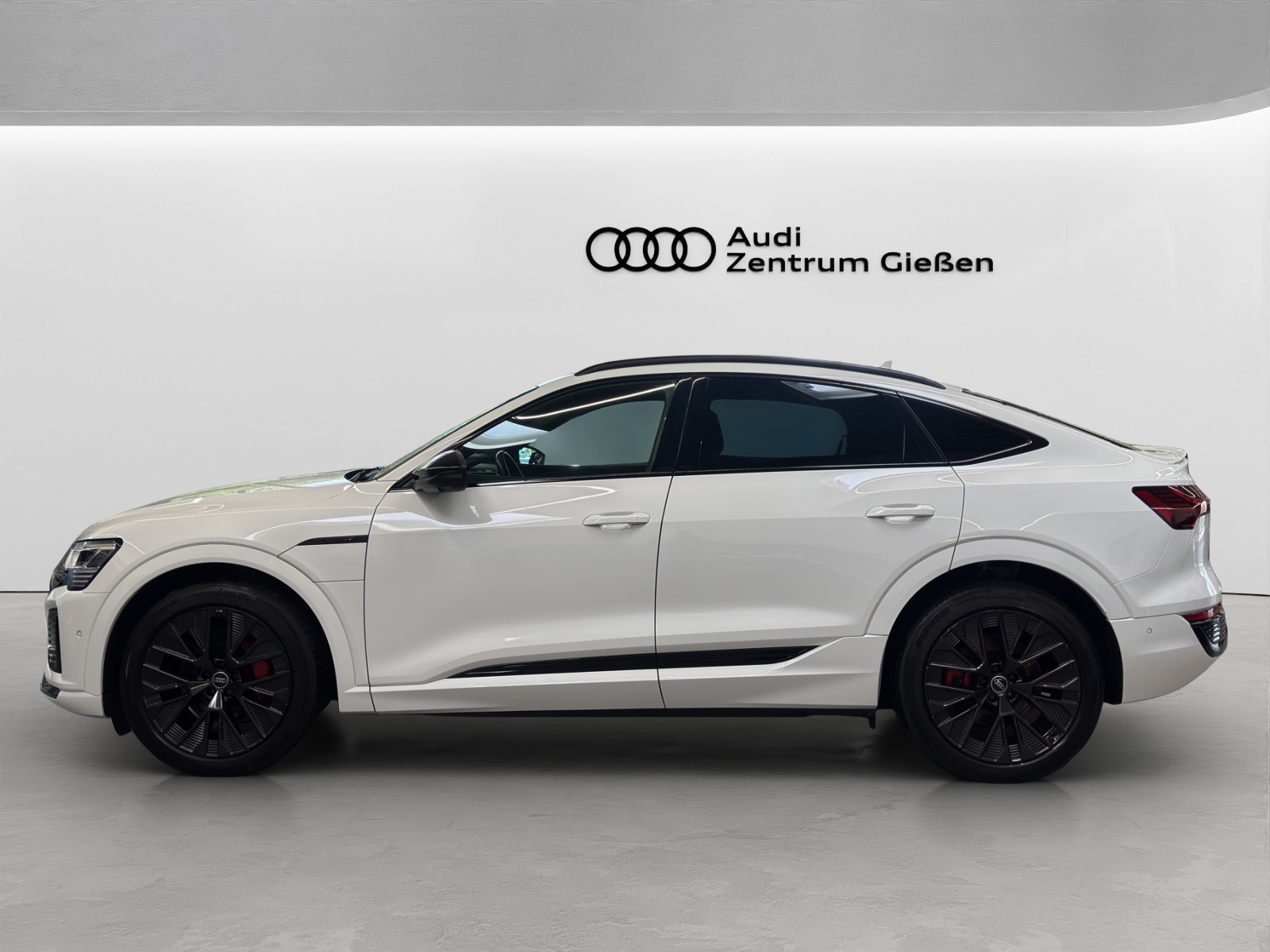 Q8 e-tron Sportback 55 quattro S line Black B&O Matrix Pano AHK