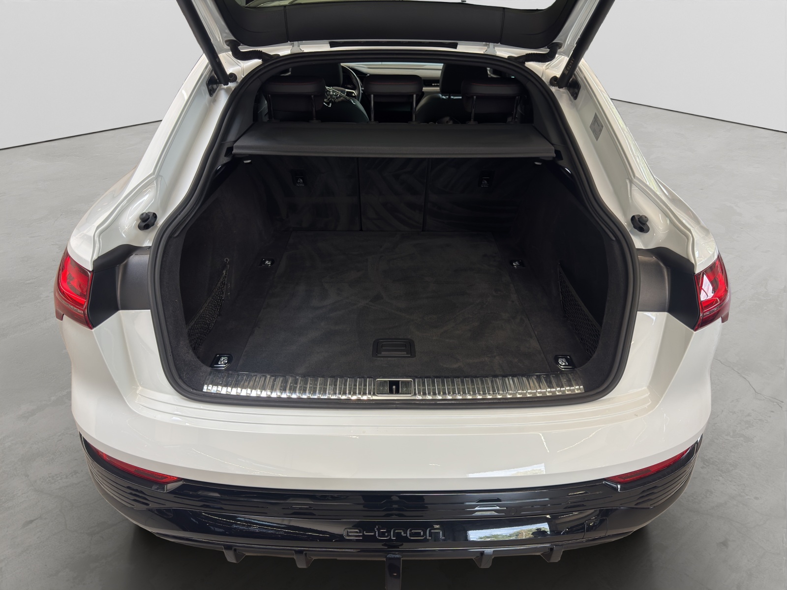 Q8 e-tron Sportback 55 quattro S line Black B&O Matrix Pano AHK