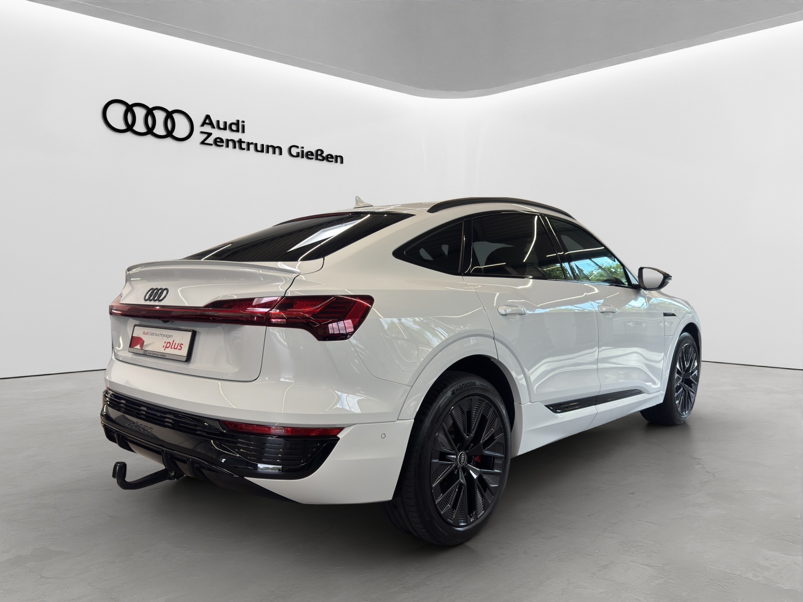 Q8 e-tron Sportback 55 quattro S line Black B&O Matrix Pano AHK