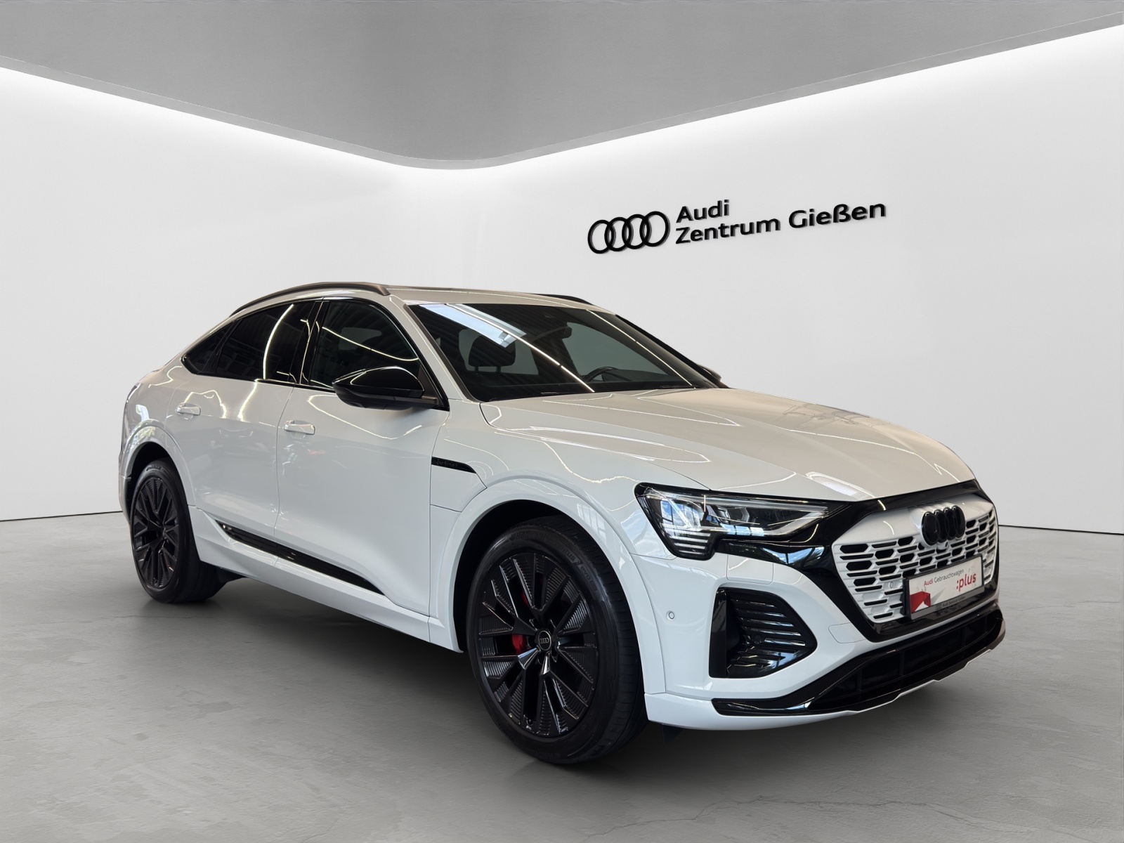 Q8 e-tron Sportback 55 quattro S line Black B&O Matrix Pano AHK