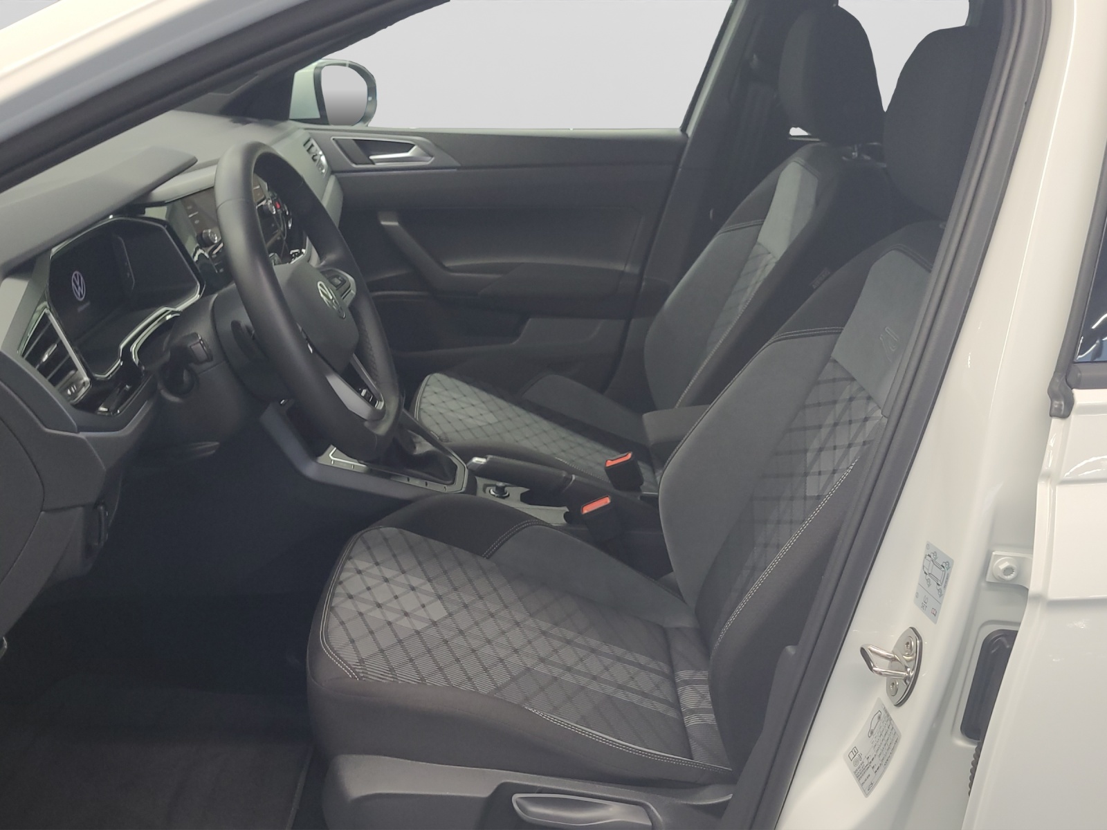 Taigo TSI DSG R-Line IQ-Light ACC Navi AHK Kamera