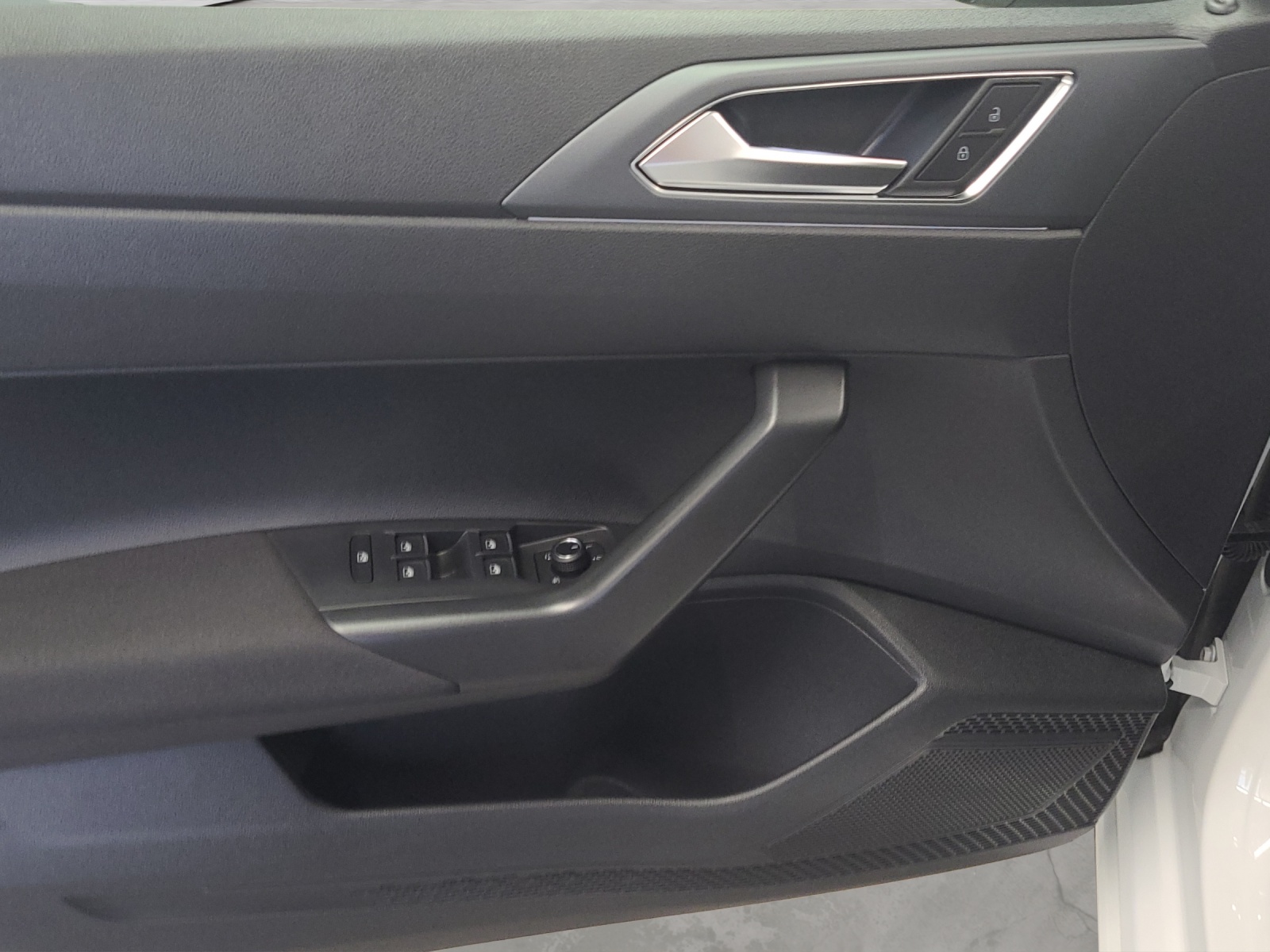 Taigo TSI DSG R-Line IQ-Light ACC Navi AHK Kamera