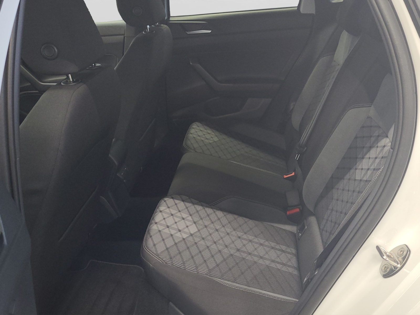 Taigo TSI DSG R-Line IQ-Light ACC Navi AHK Kamera