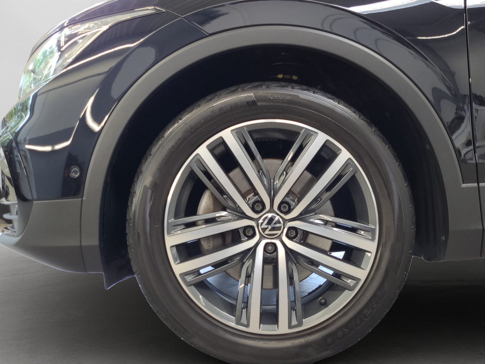 Tiguan TSI DSG 4Motion Elegance Matrix-LED Panodach AHK ACC Navi