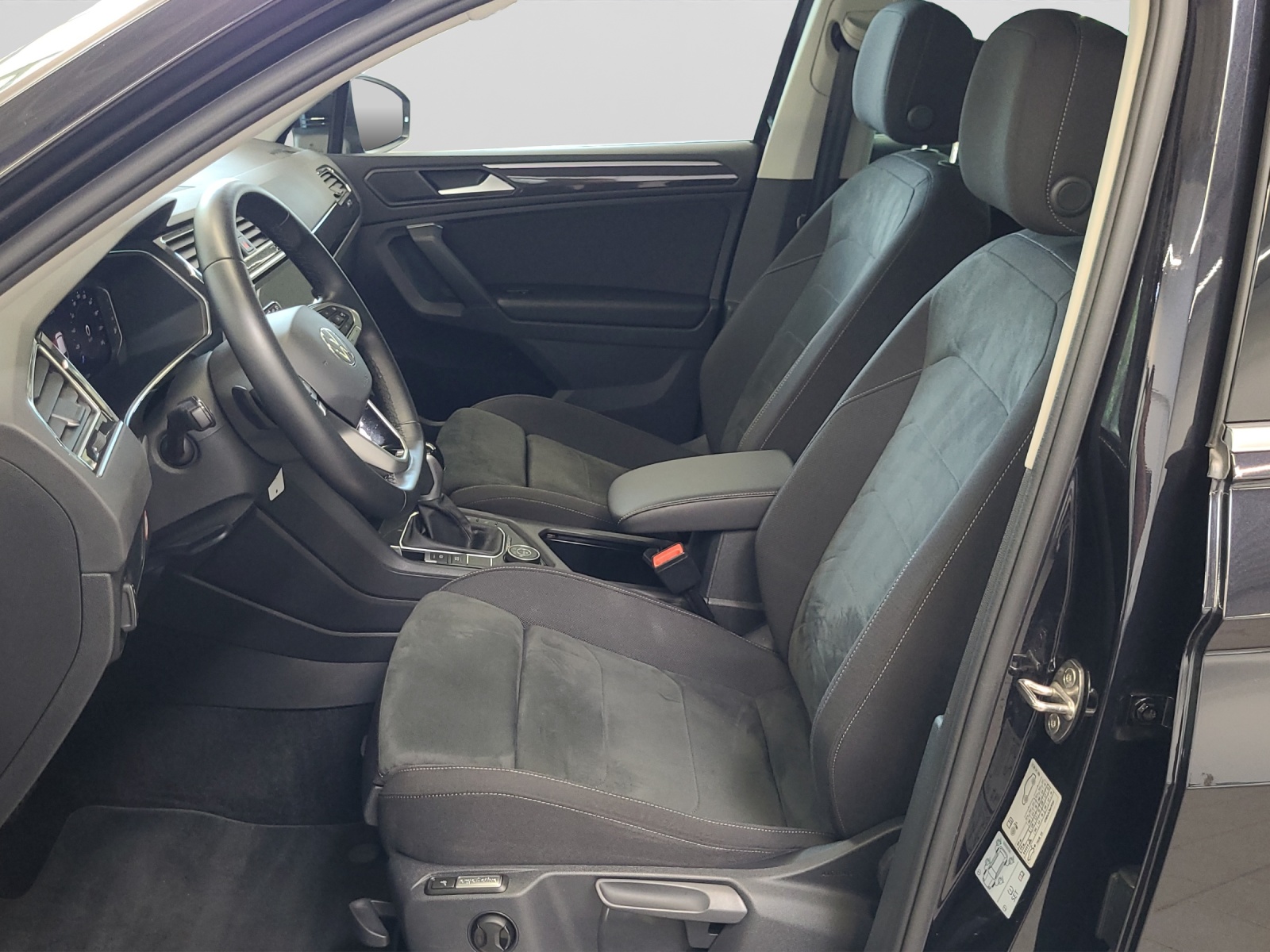 Tiguan TSI DSG 4Motion Elegance Matrix-LED Panodach AHK ACC Navi