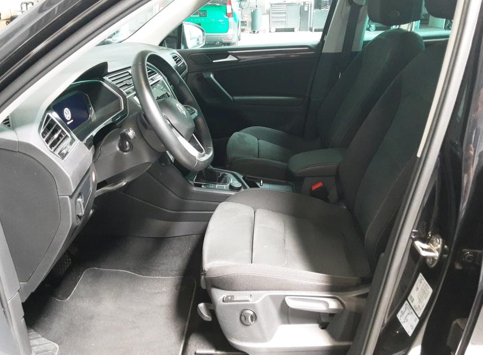 Tiguan TSI DSG 4Motion Elegance Matrix-LED Panodach AHK ACC Navi