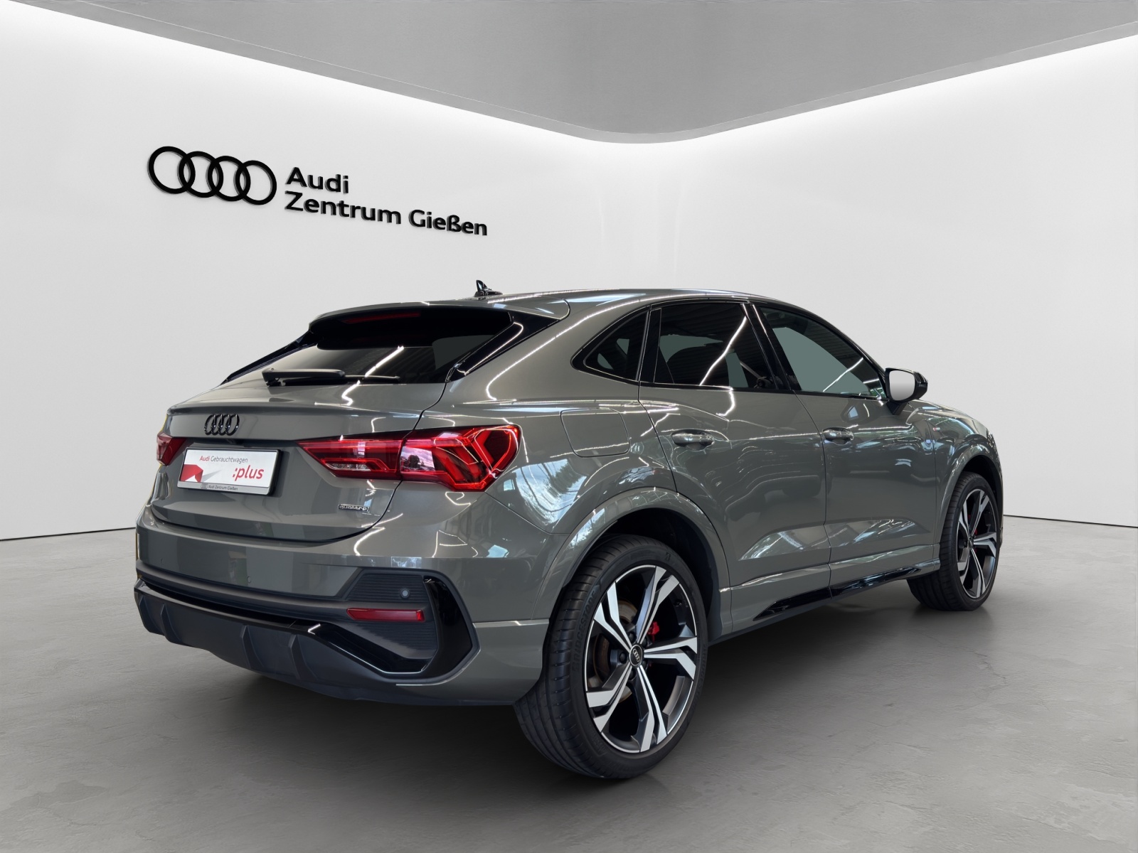 Q3 Sportback 45 TFSI quattro S line Black Pano Matrix Standheizung
