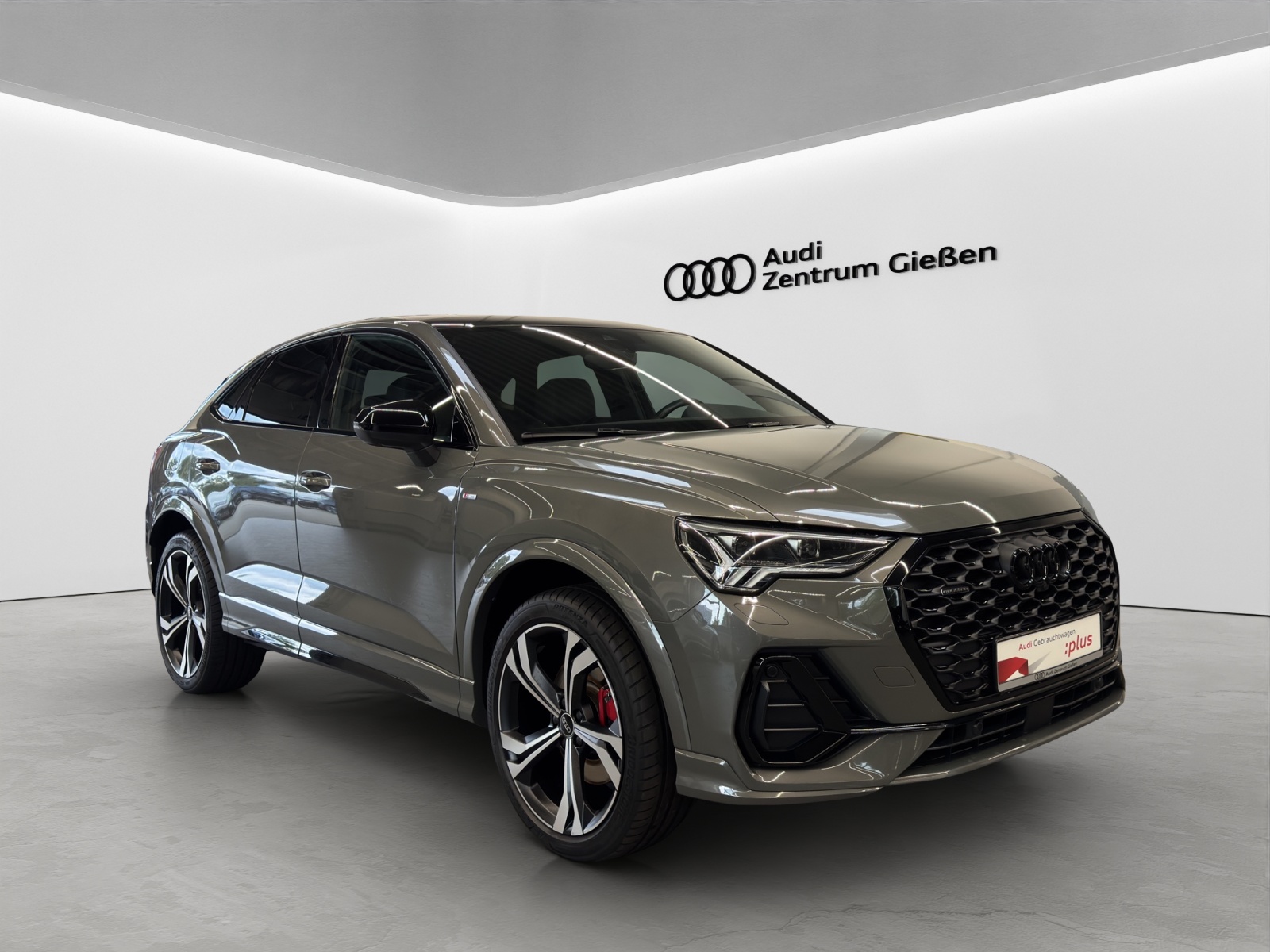 Q3 Sportback 45 TFSI quattro S line Black Pano Matrix Standheizung