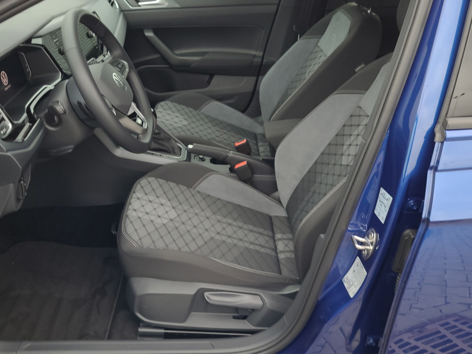 Taigo TSI DSG R-Line IQ-Light ACC Navi Kamera
