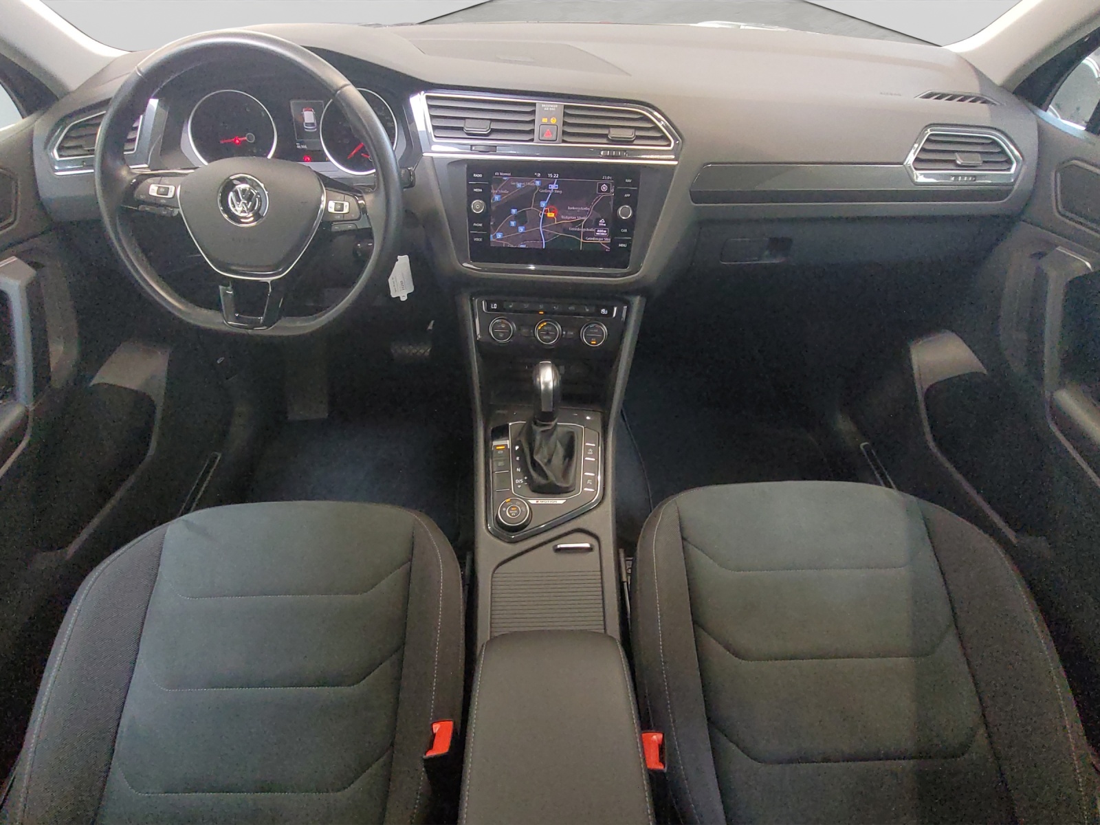 Tiguan TSI DSG 4M Highline R-Line Ext. LED ACC Navi Kamera