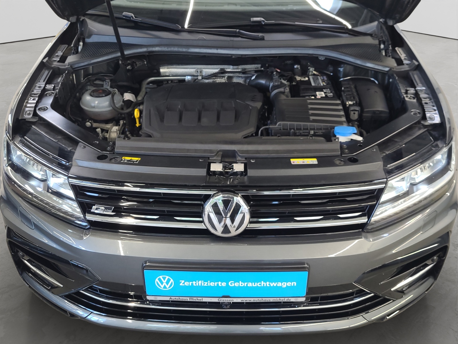 Tiguan TSI DSG 4M Highline R-Line Ext. LED ACC Navi Kamera