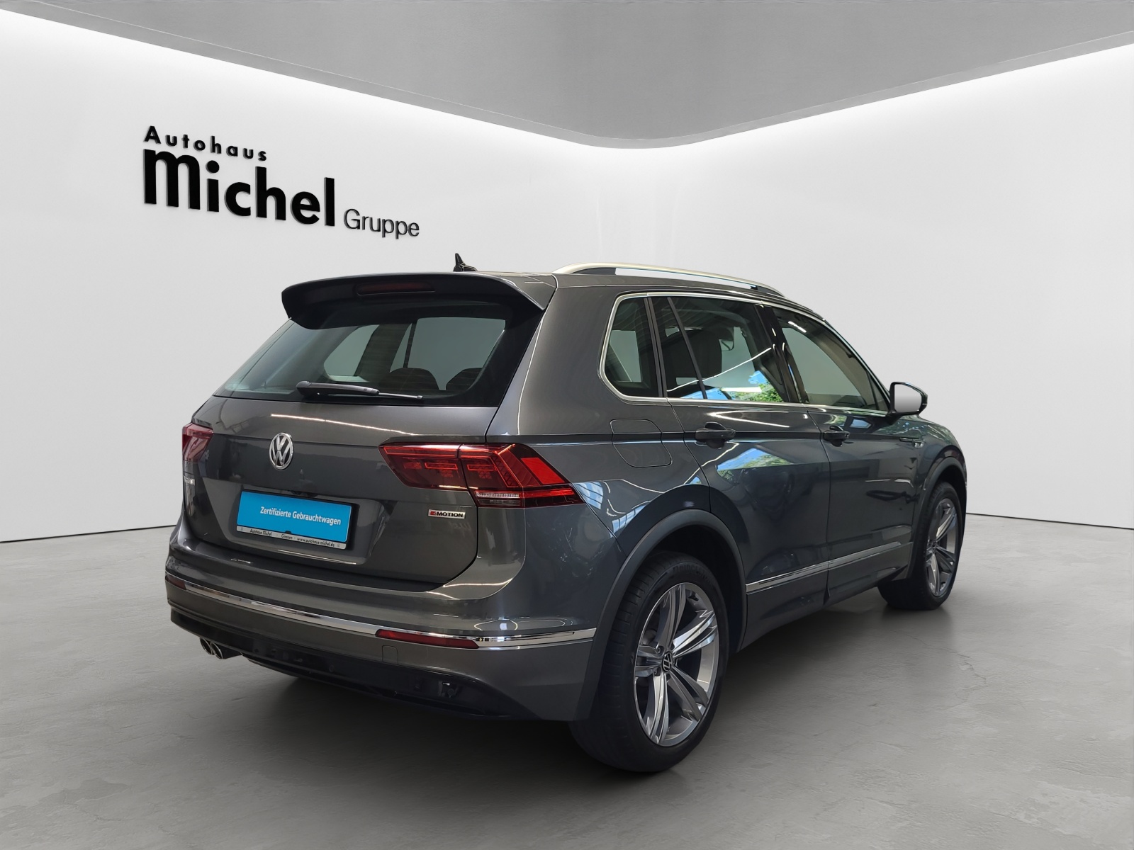 Tiguan TSI DSG 4M Highline R-Line Ext. LED ACC Navi Kamera
