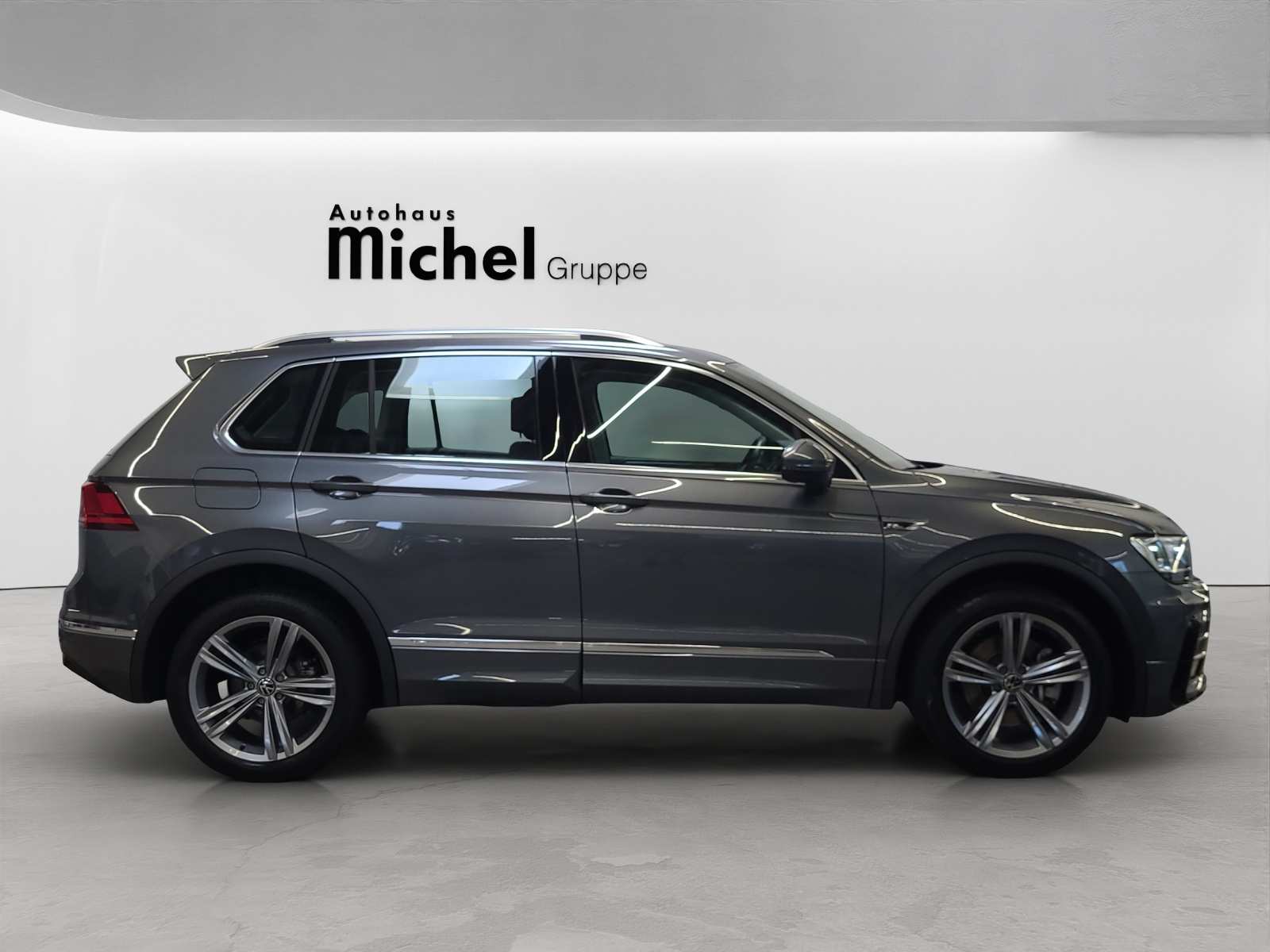 Tiguan TSI DSG 4M Highline R-Line Ext. LED ACC Navi Kamera
